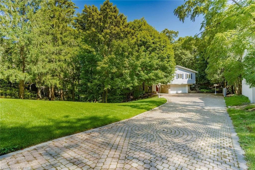 1113 GREENOAKS Drive, Mississauga, ON L5J 3A1 - Photo 1