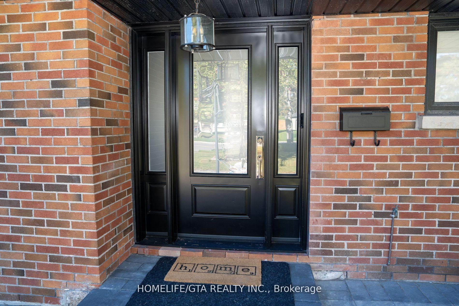 439 Rossland Road, Oshawa, ON L1J 3G9 - Photo 1