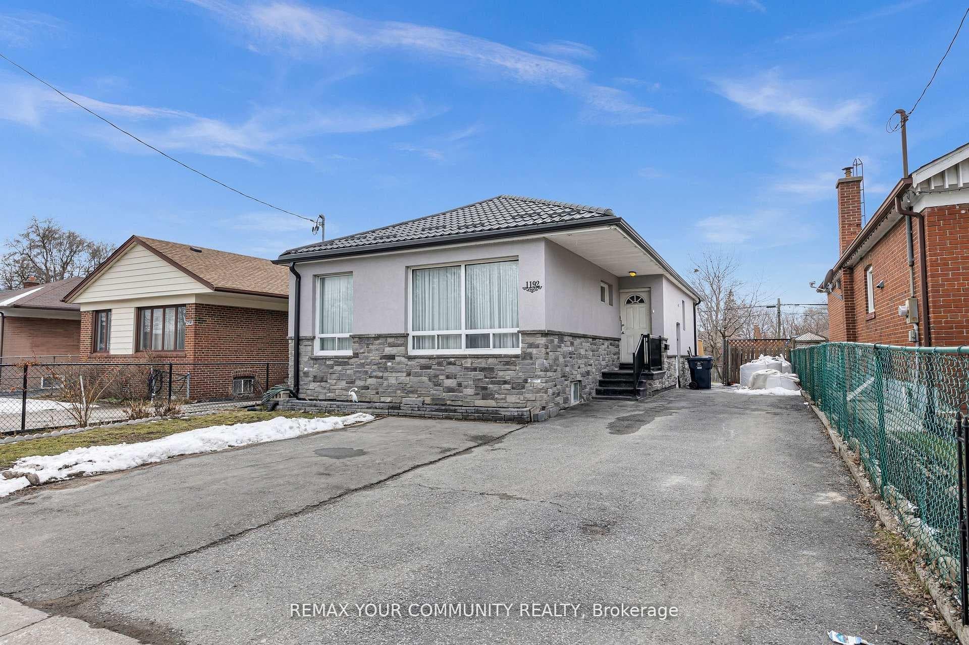 1192 Warden Avenue, Dorset Park / Kennedy Park, ON M1R 2R1 - Photo 1