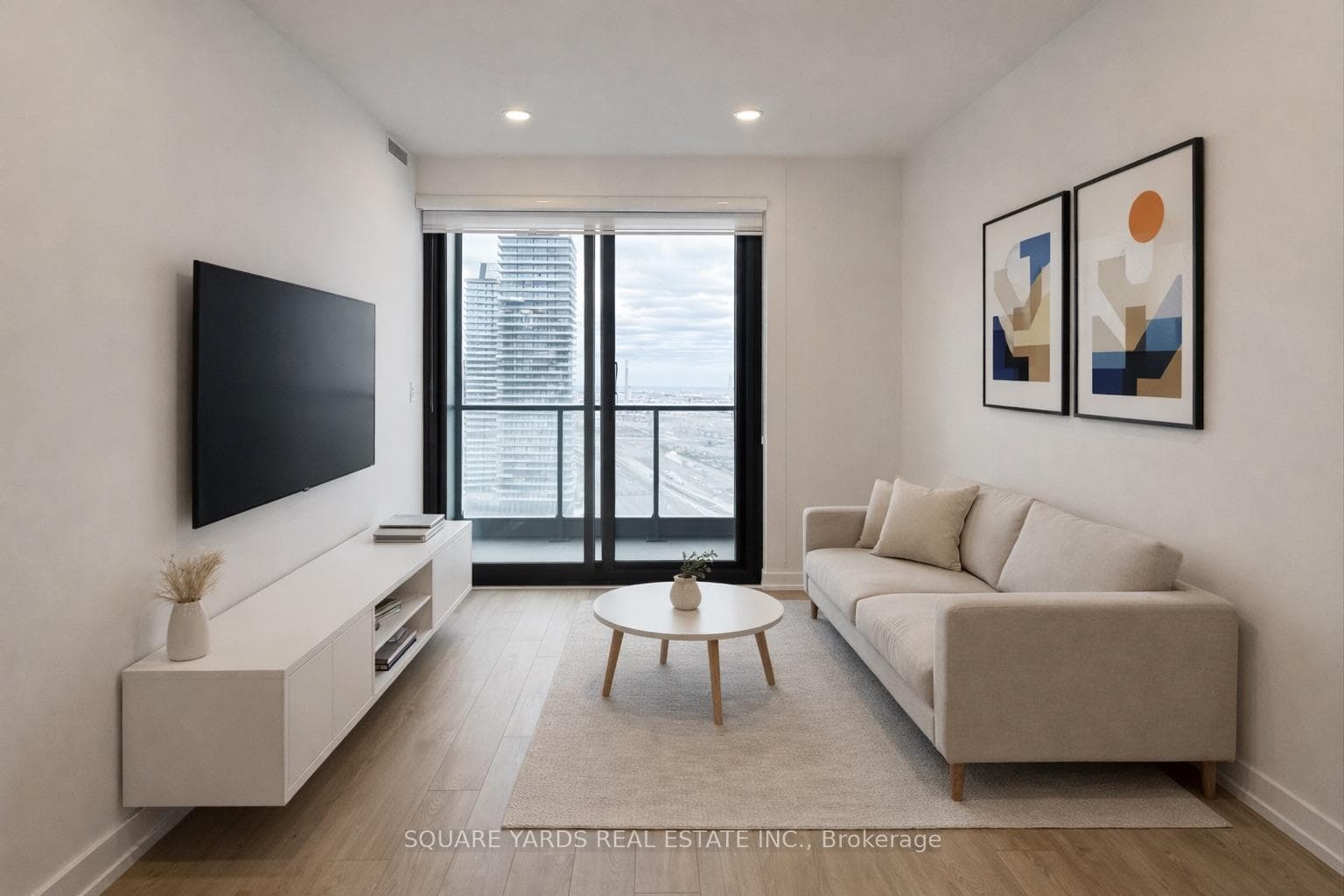 35 Parliament Street Unit 2412, Toronto C08