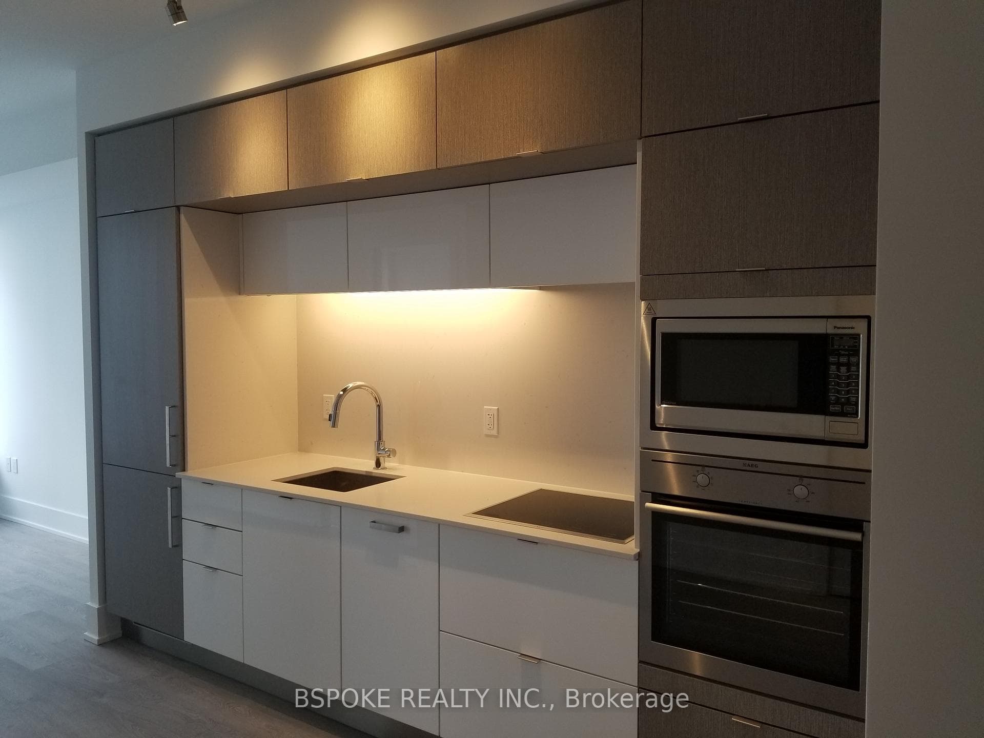 10 York Street Unit 5102, Downtown Toronto / Waterfront, ON M5J 0E1 - Photo 1