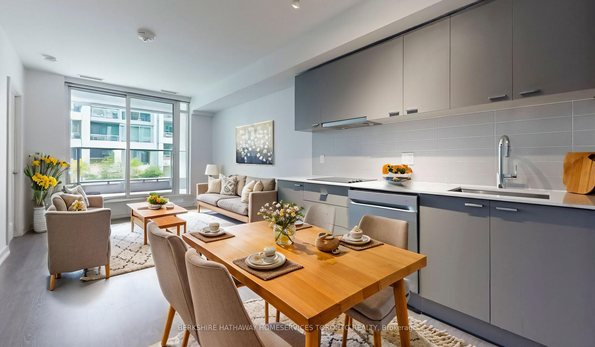 576 Front Street Unit 323E, Downtown Toronto / Waterfront, ON M5V 1C1 - Photo 1