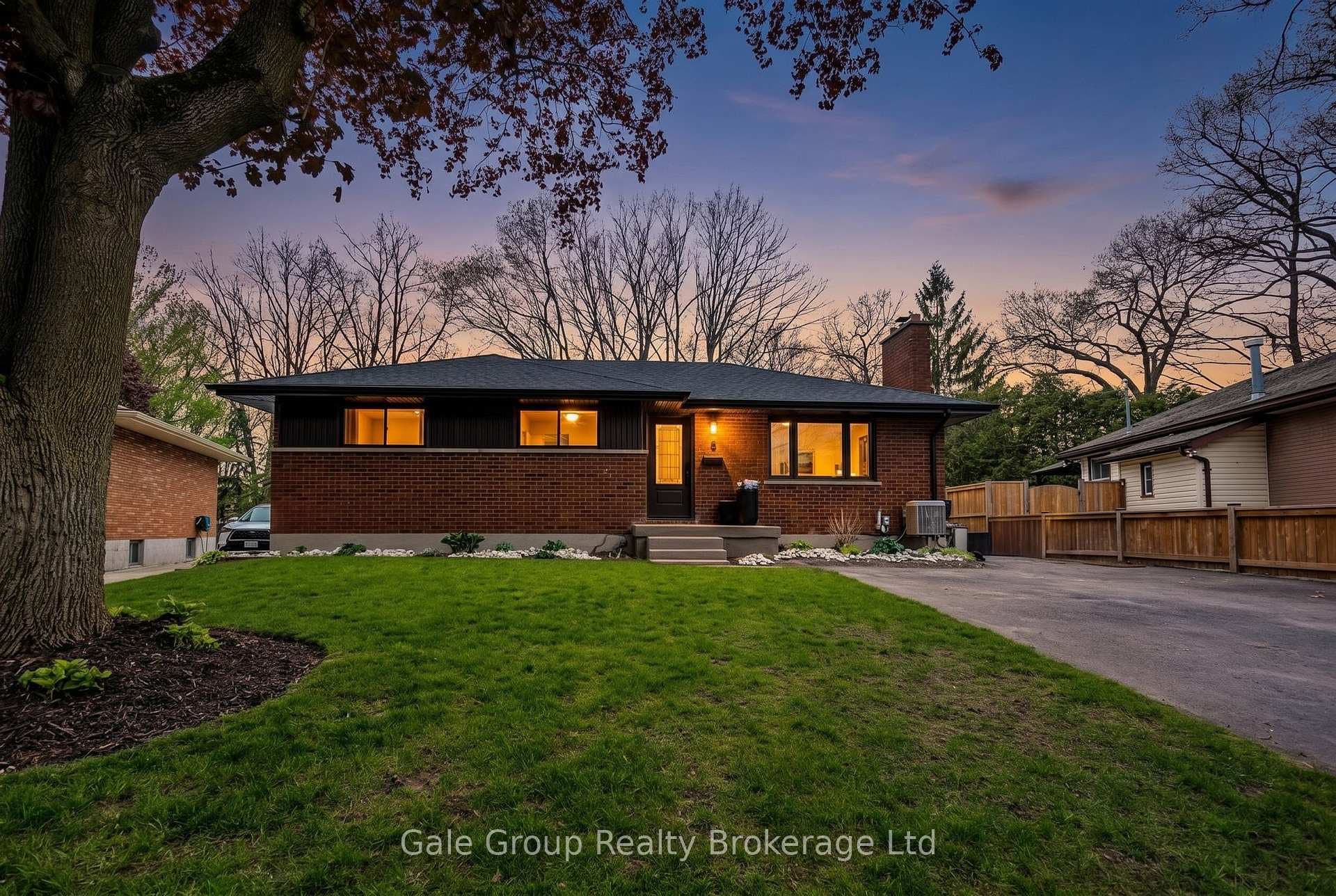 9 Strathcona Drive, London East