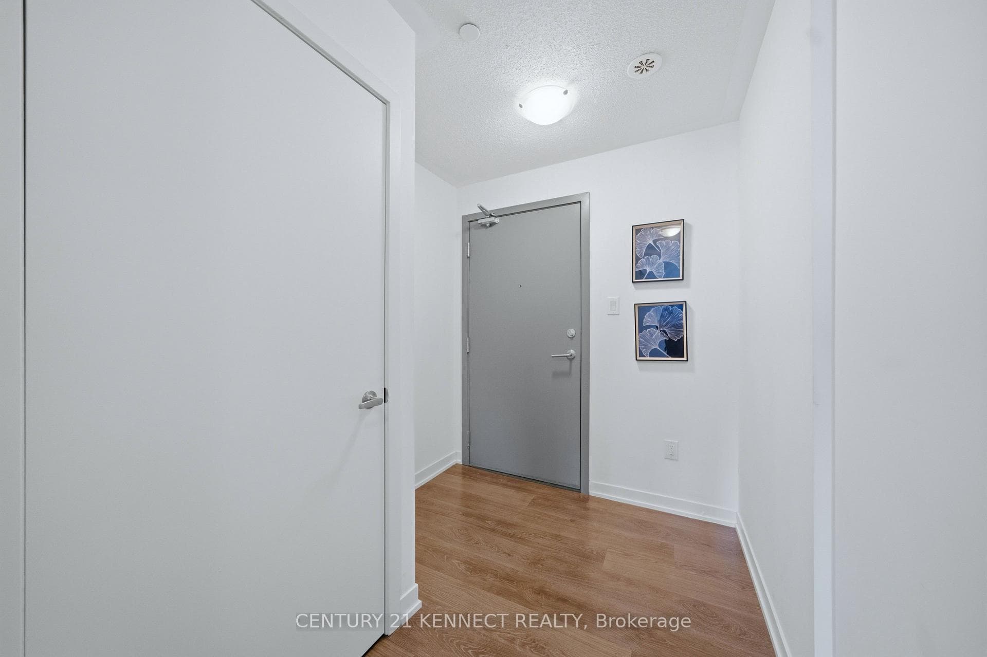20 Orchid Pl Drive Unit 211, Scarborough (Morningside / West Hill), ON M1B 0E1 - Photo 1