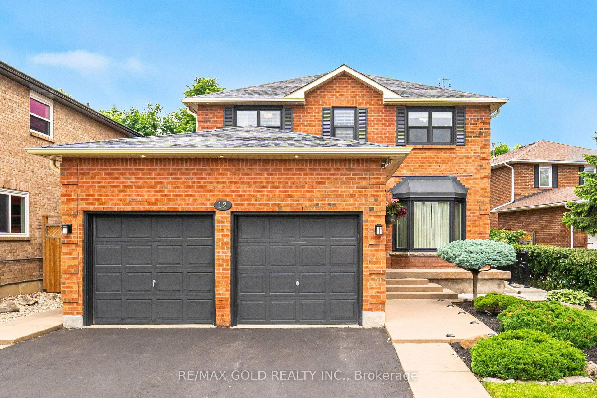 12 Hall Crescent, Brampton