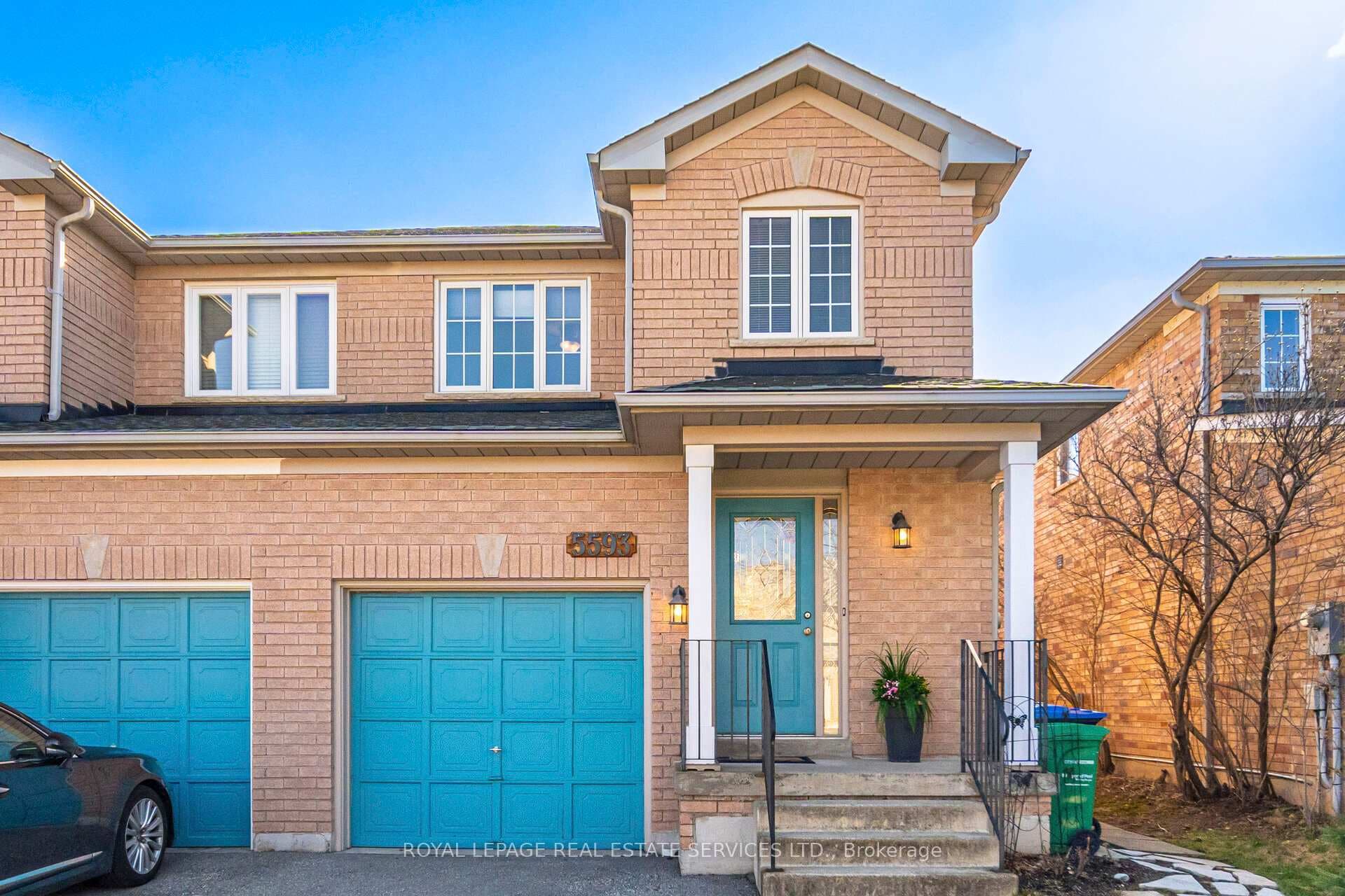 5593 Palmerston Crescent, Mississauga, ON L5M 5Z8 - Photo 1