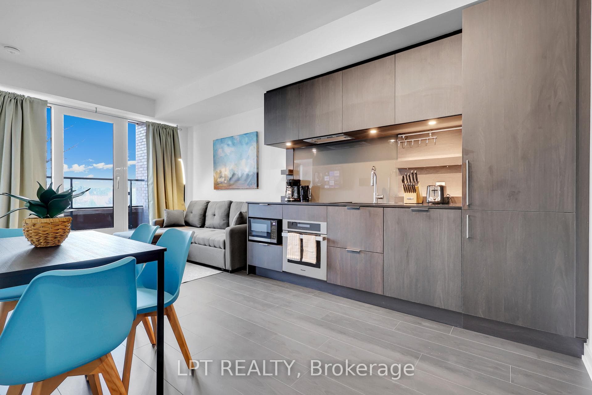 28 Ann Street Unit 223, Mississauga, ON L5G 0E1 - Photo 1