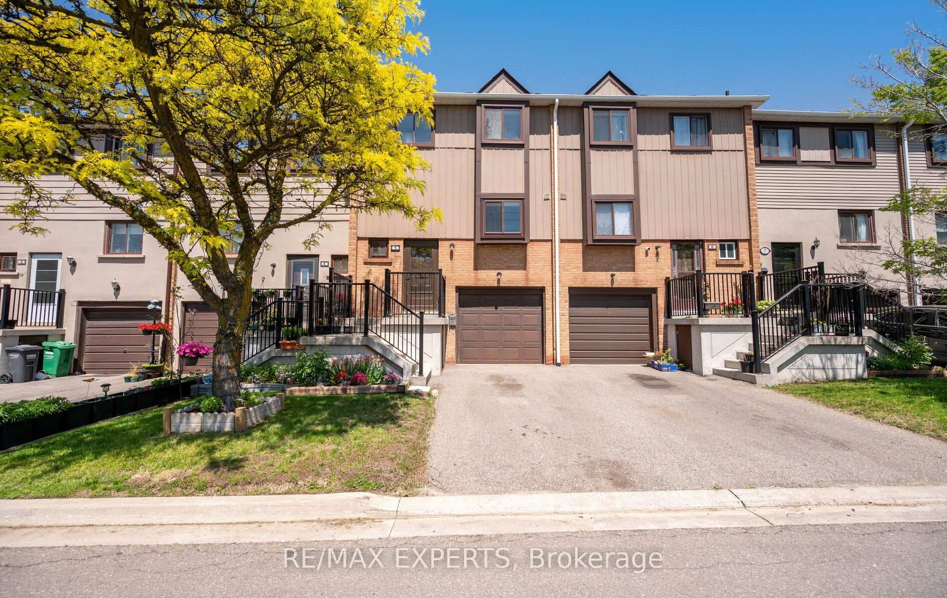 5 Moregate Crescent, Brampton, ON L6S 3K9 - Photo 1