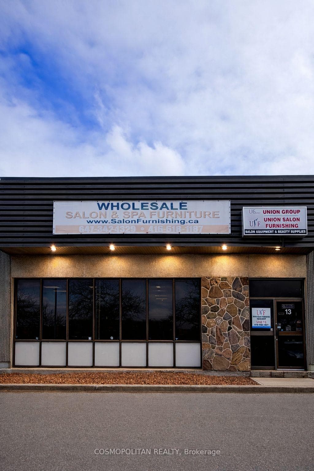 2470 Lucknow Drive, Mississauga, ON L5S 1J9 - Photo 1