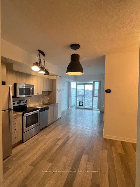 16 Mcadam Avenue Unit 401, York / Weston, ON M6A 0B9 - Photo 1