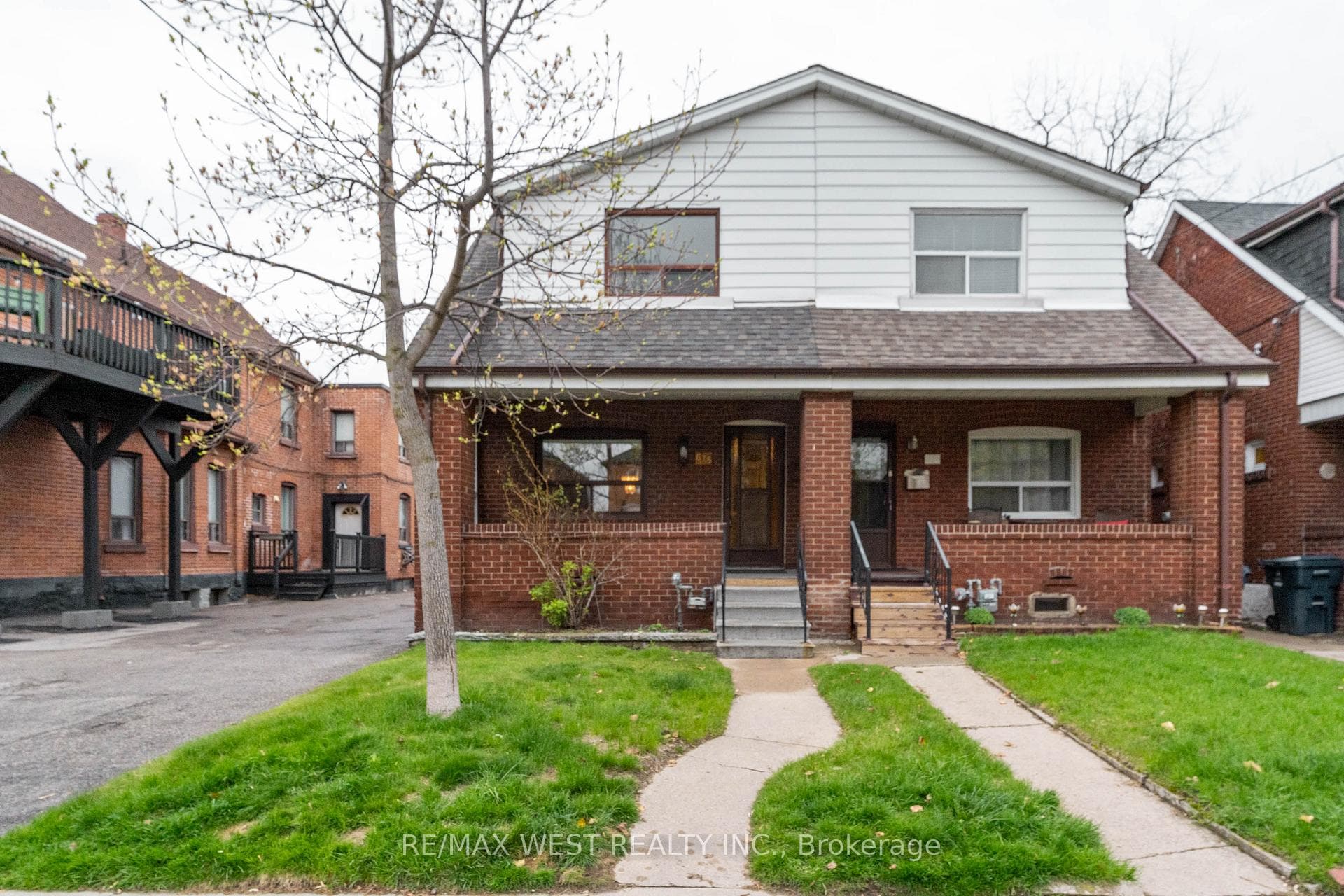 675 Durie Street, Bloor West Village / Swansea, ON M6S 3H4 - Photo 1