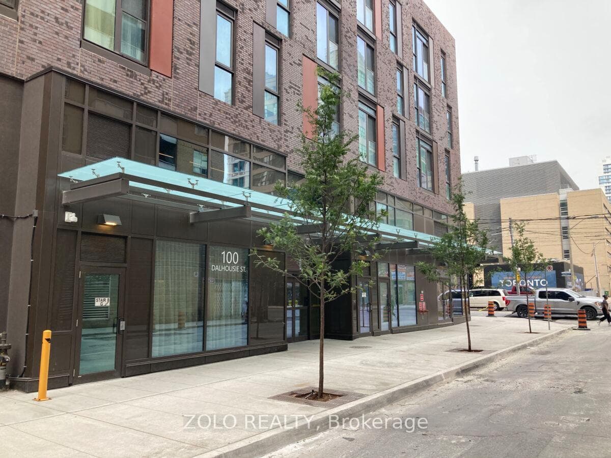 100 Dalhousie Street Unit 4212, Toronto C08
