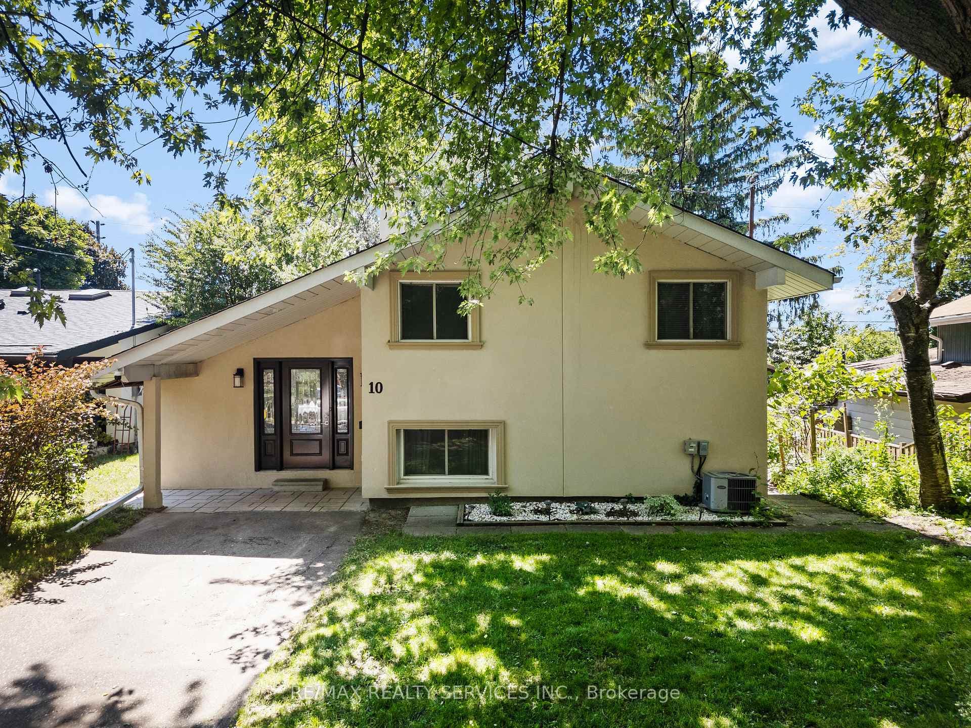 10 Rosswood Crescent, Scarborough (West Hill / Highland Creek)