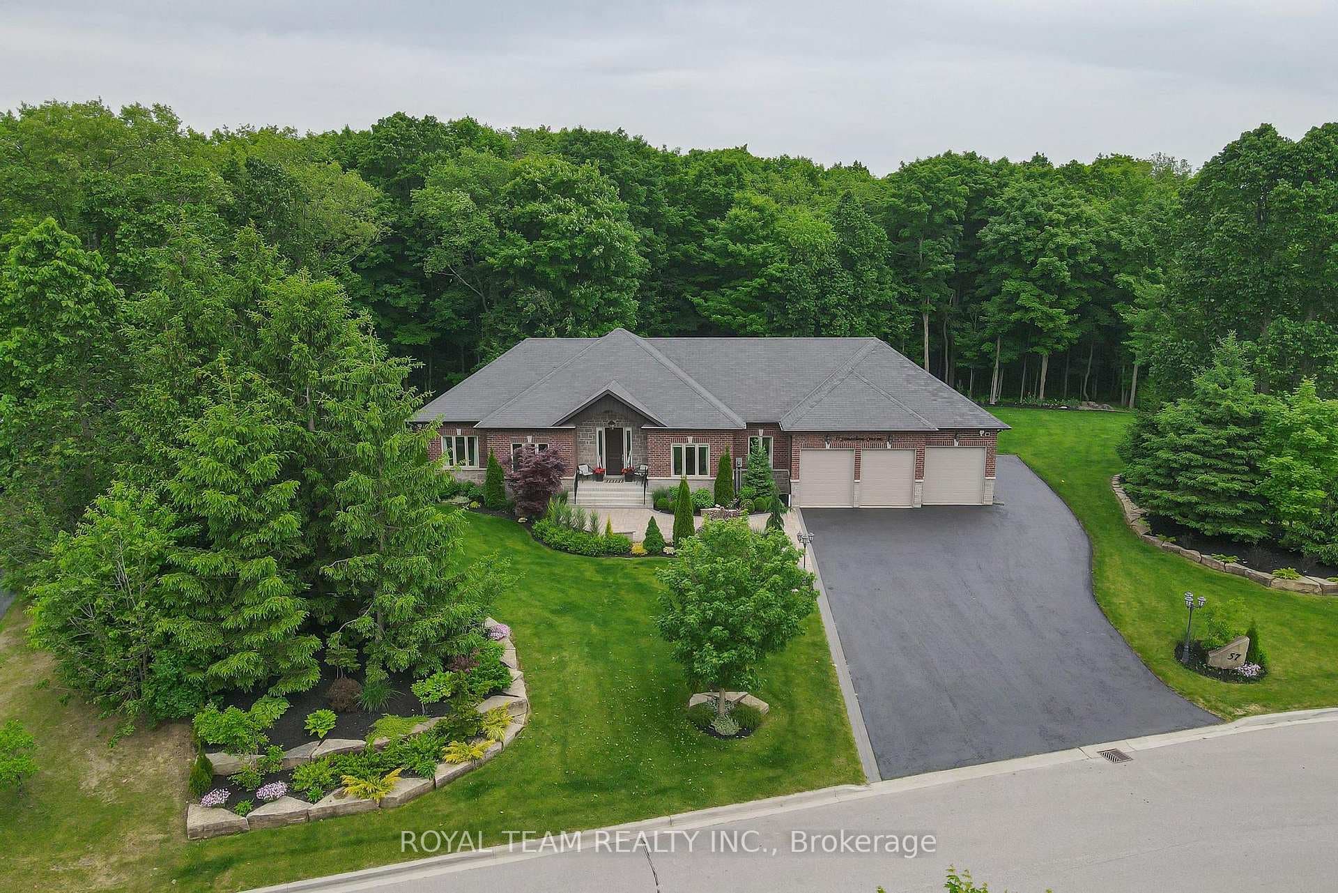 57 Stonesthrow Crescent, Uxbridge, ON L0C 1A0 - Photo 1