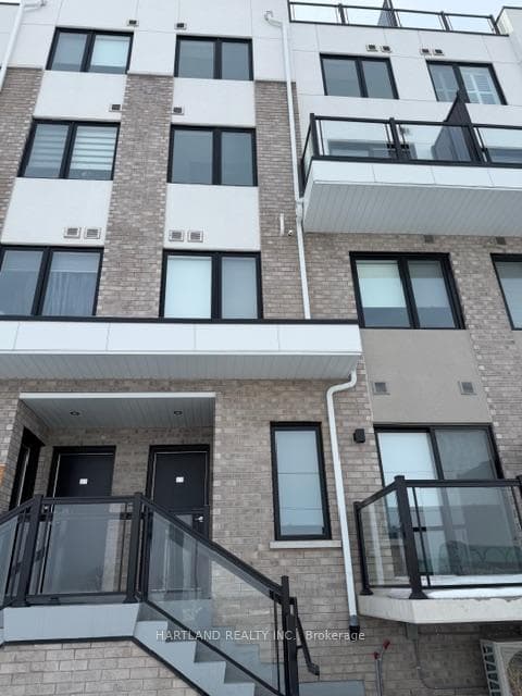 1695 Dersan Street Unit 211, Pickering, ON L1X 0S9 - Photo 1