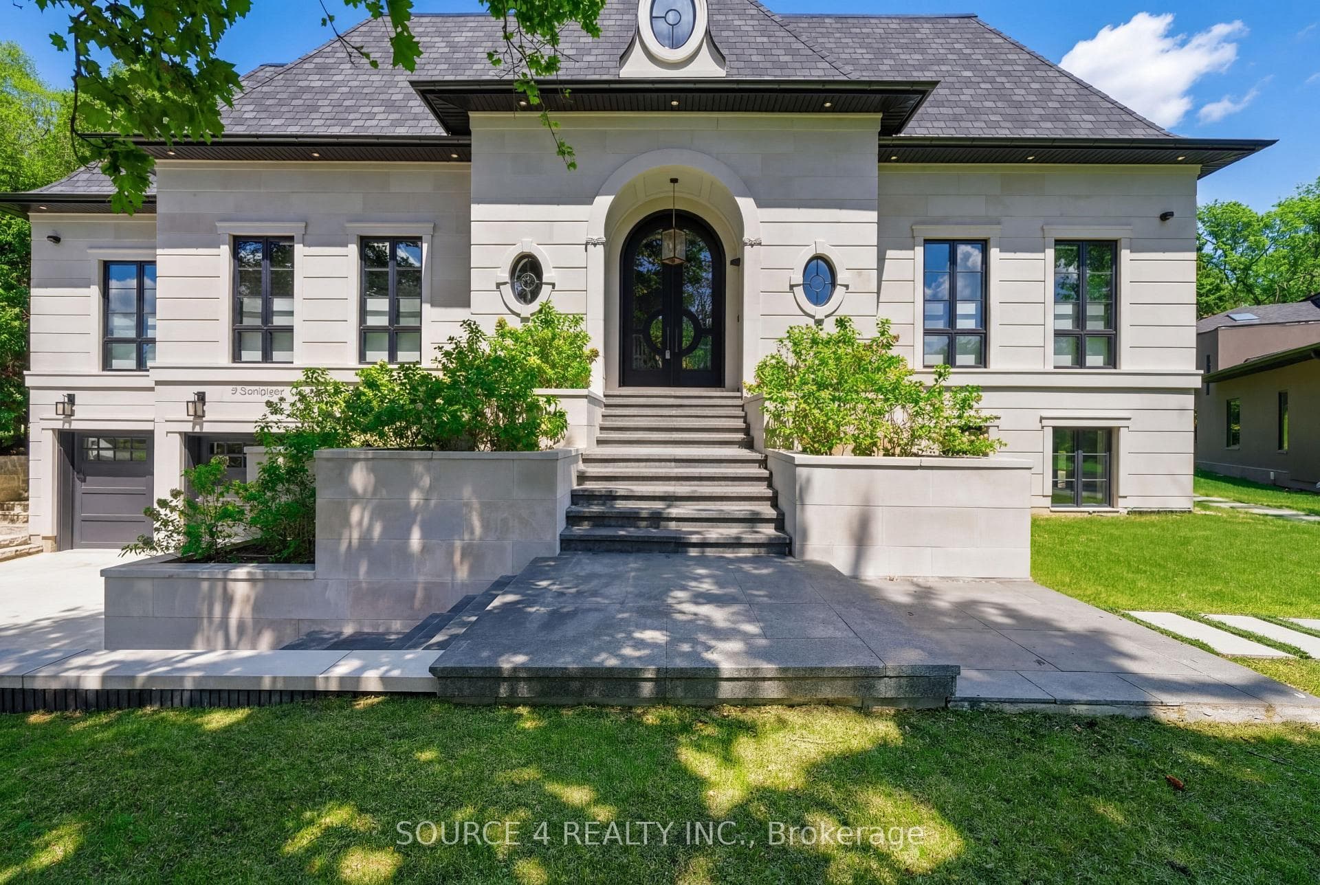 9 Sandpiper Court, Don Mills / Parkwoods / Victoria Village, ON M3A 3G7 - Photo 1