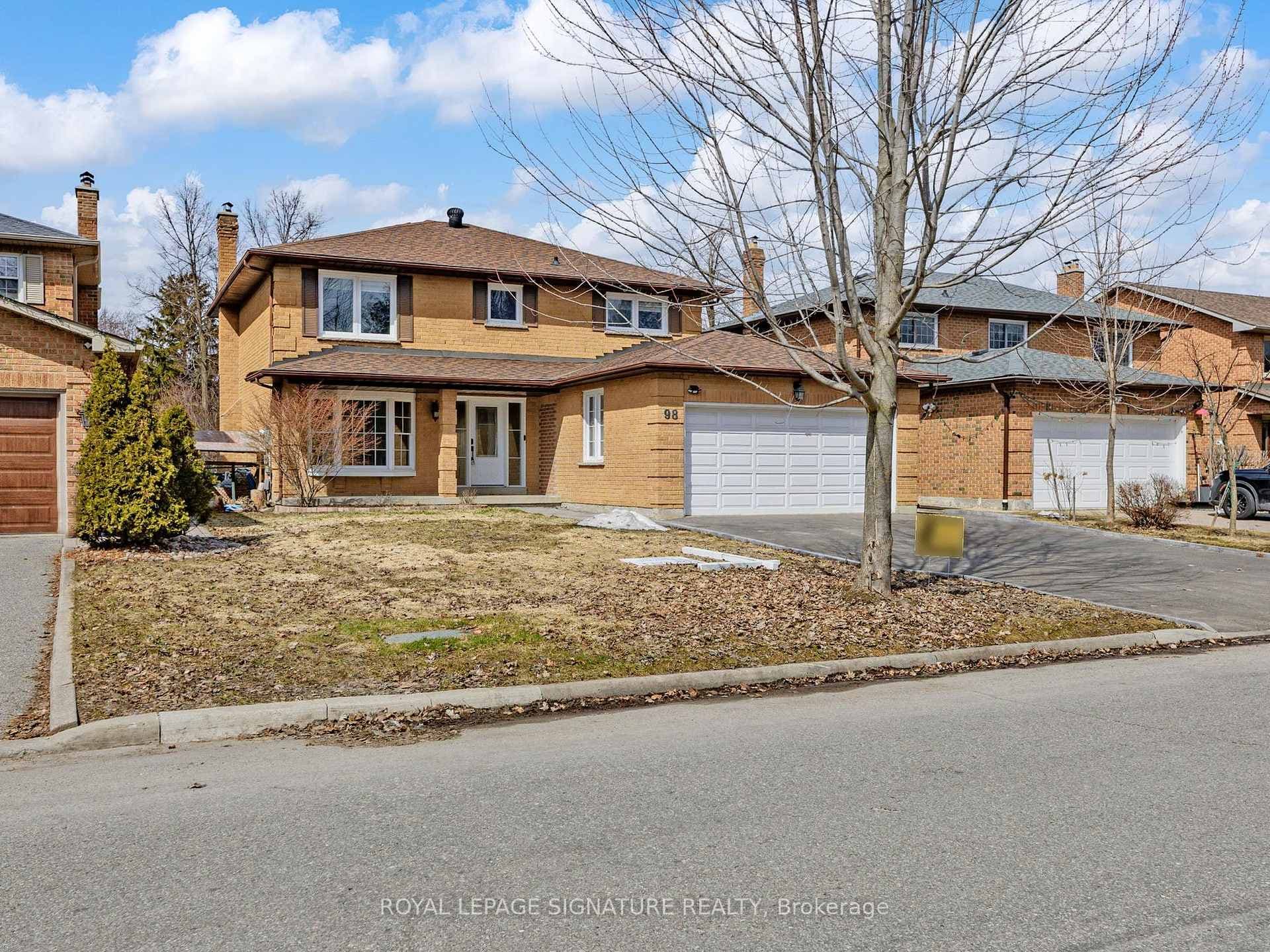 98 Golf Links Drive, Aurora, ON L4G 3V3 - Photo 1