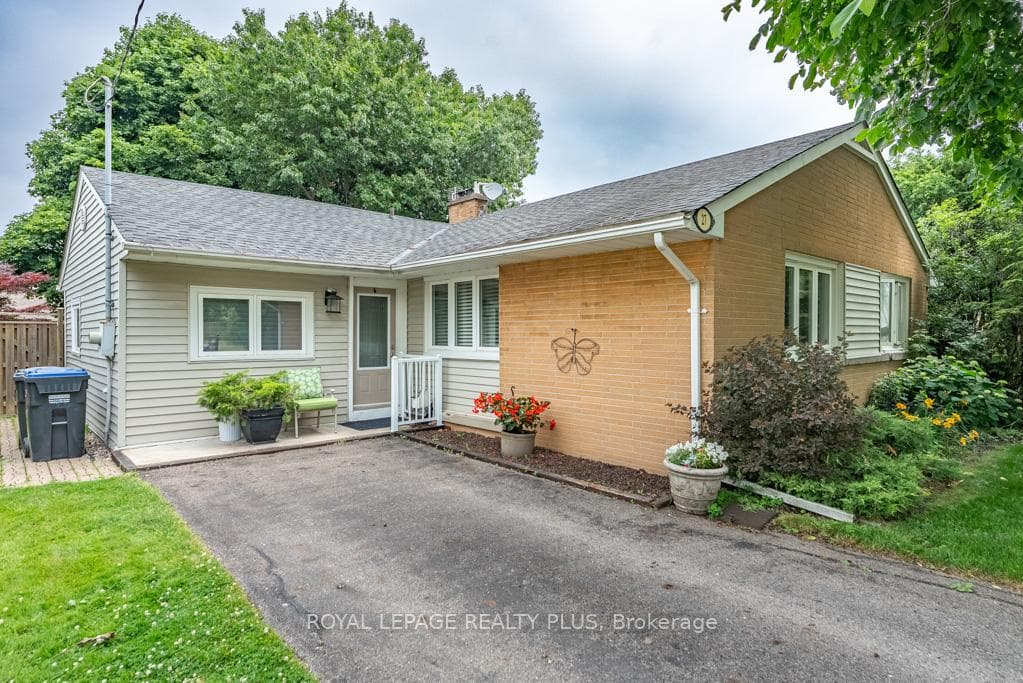 27 Sora Drive, Mississauga, ON L5M 1B3 - Photo 1