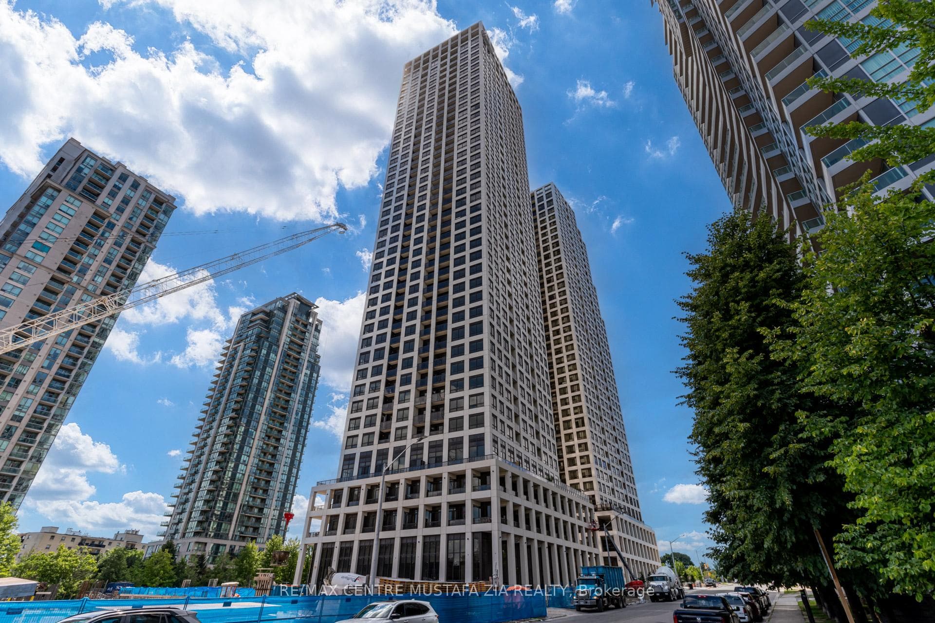 30 Elm Drive Unit 1003, Mississauga, ON L5B 0N6 - Photo 1