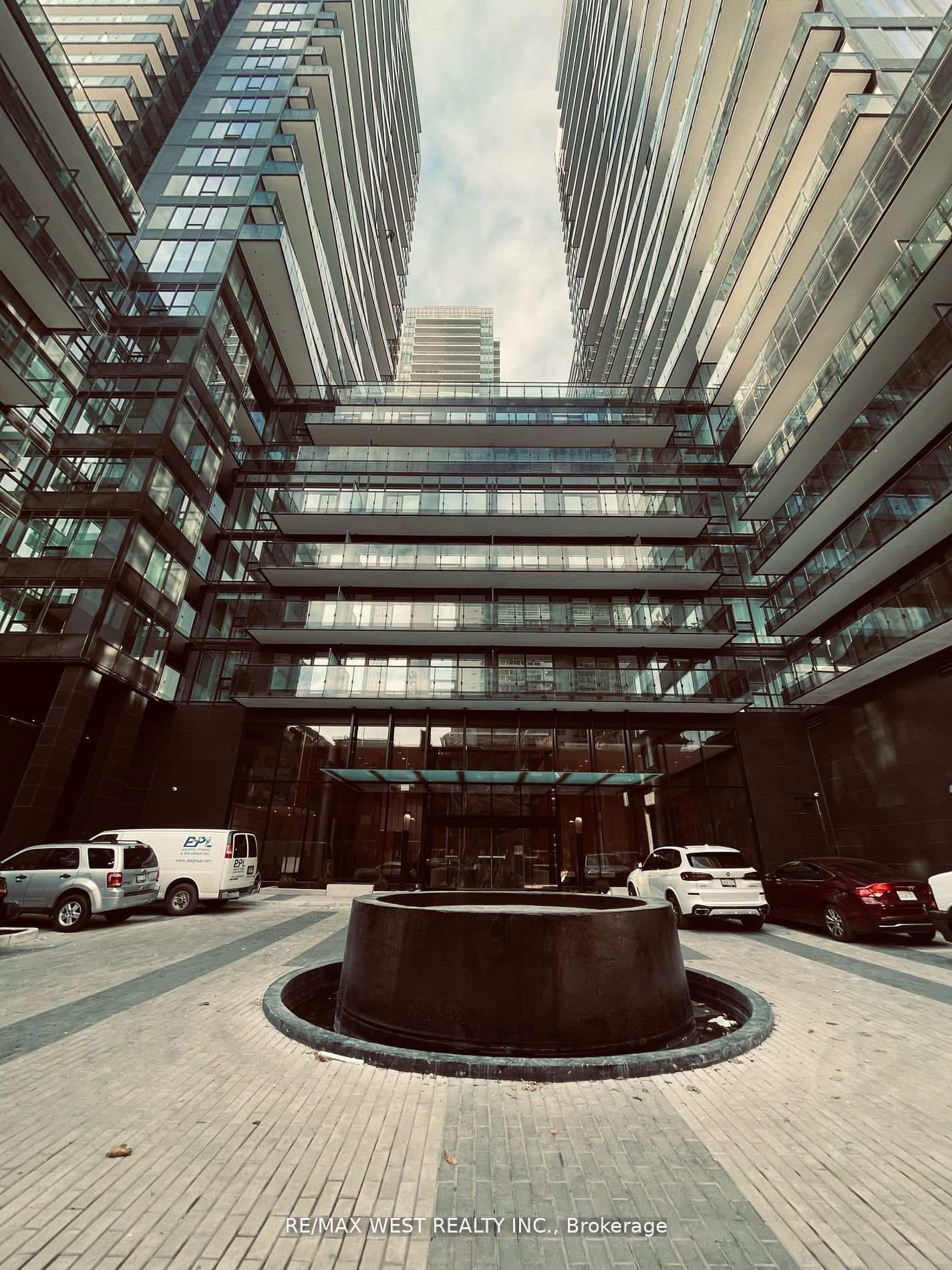 127 Broadway Avenue Unit 1608, Leaside / Davisville, ON M4P 1V4 - Photo 1