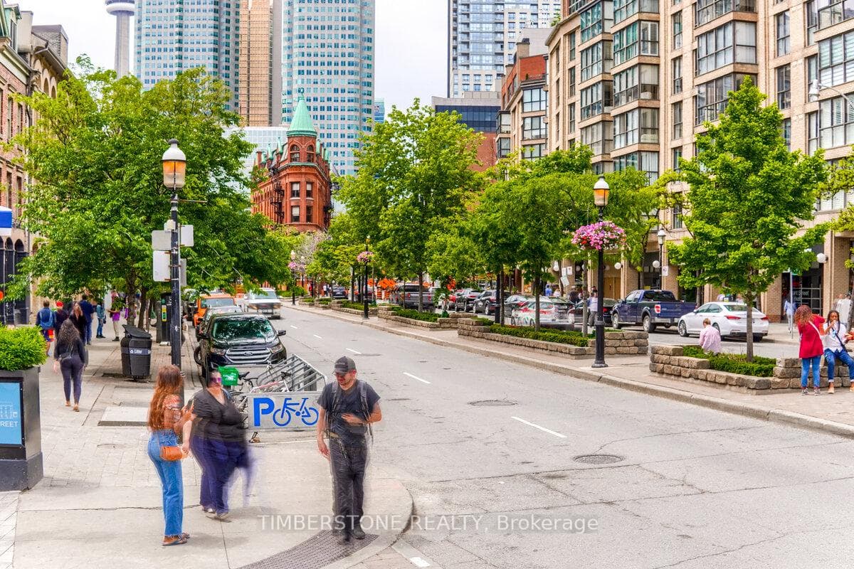 109 Front Street Unit 501, Regent Park / Cabbagetown / St. James Town, ON M5A 4P7 - Photo 1