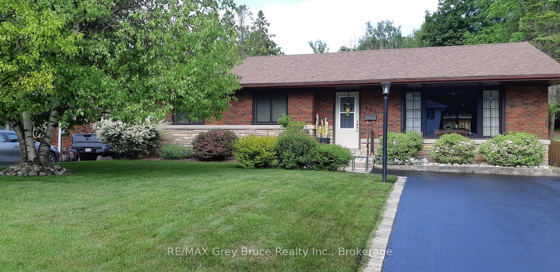 331 8th Avenue, Owen Sound, ON N4K 3A3 - Photo 1