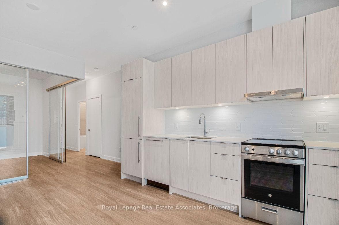 4130 Parkside Village Drive Unit 2509, Mississauga, ON L5B 0L7 - Photo 1