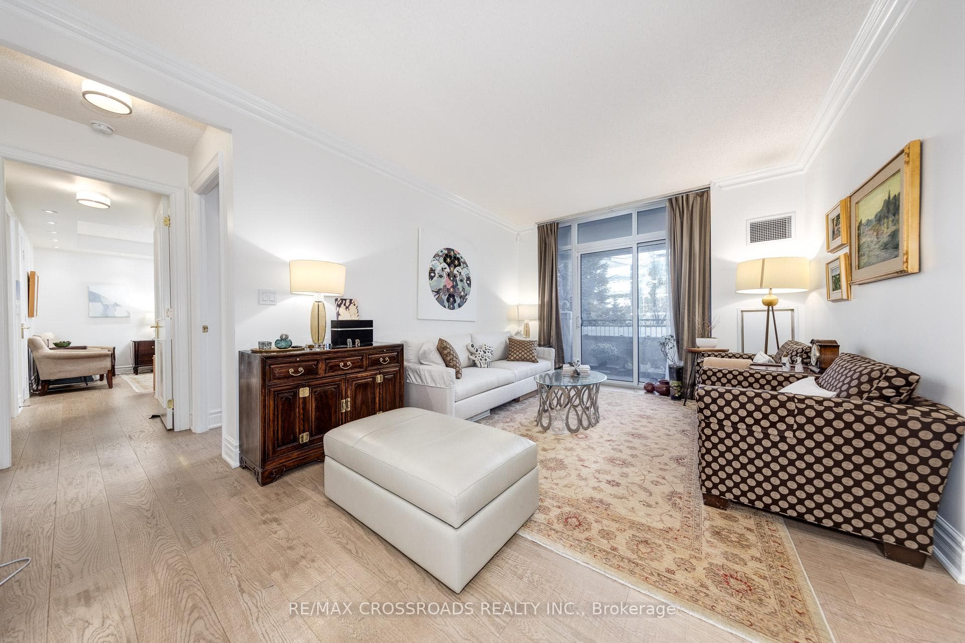 10 Old York Mills Road Unit 210, Bridle Path / York Mills / Hoggs Hollow, ON M2P 2G9 - Photo 1