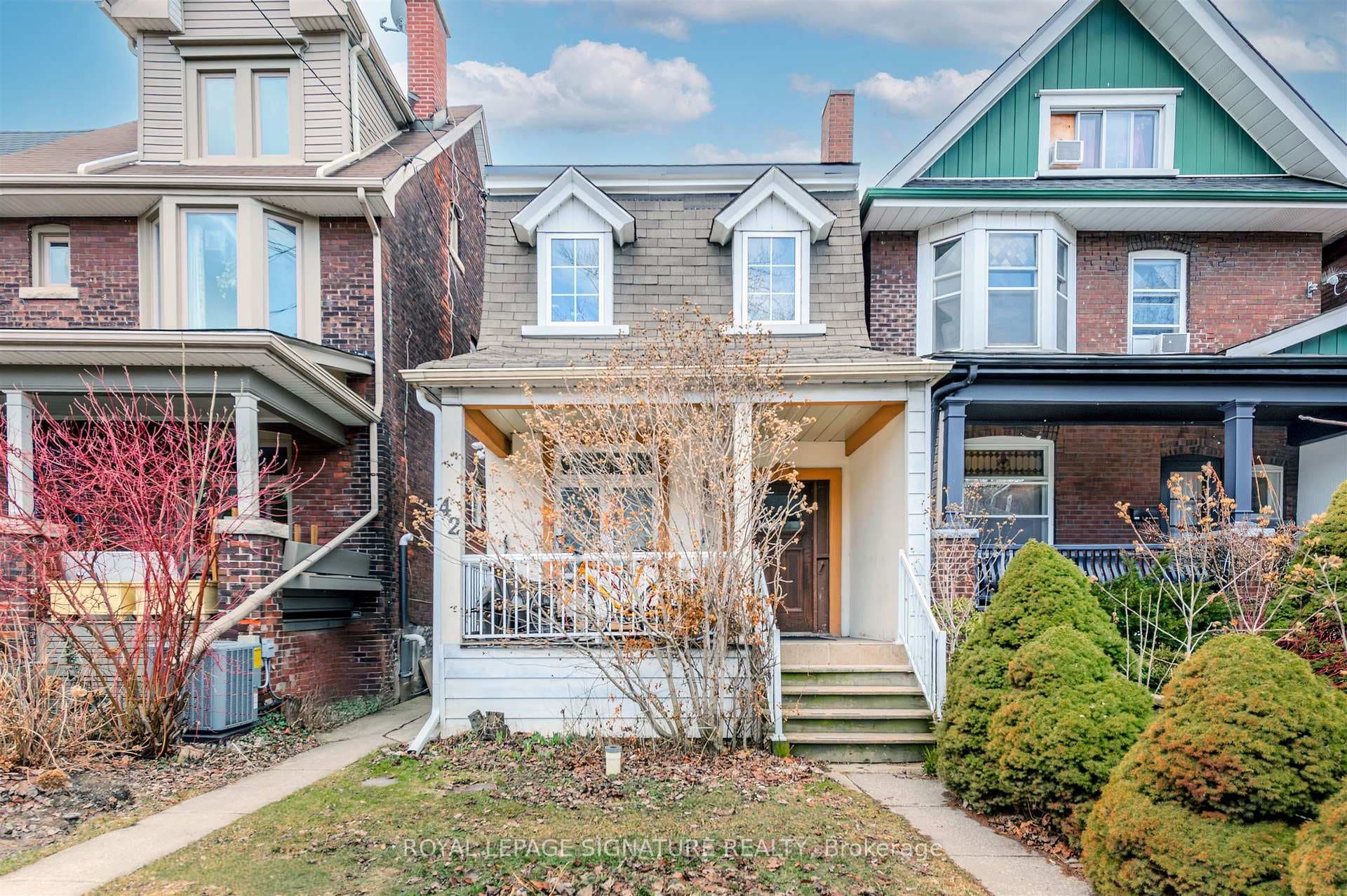 42 Sorauren Avenue, High Park / Junction / Roncesvalles, ON M6R 2C7 - Photo 1