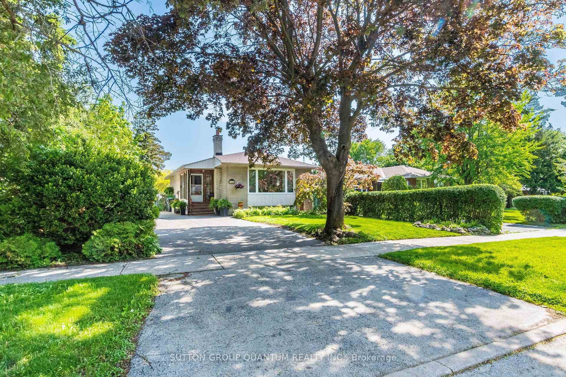 1293 Daimler Road, Mississauga, ON L5J 3T3 - Photo 1