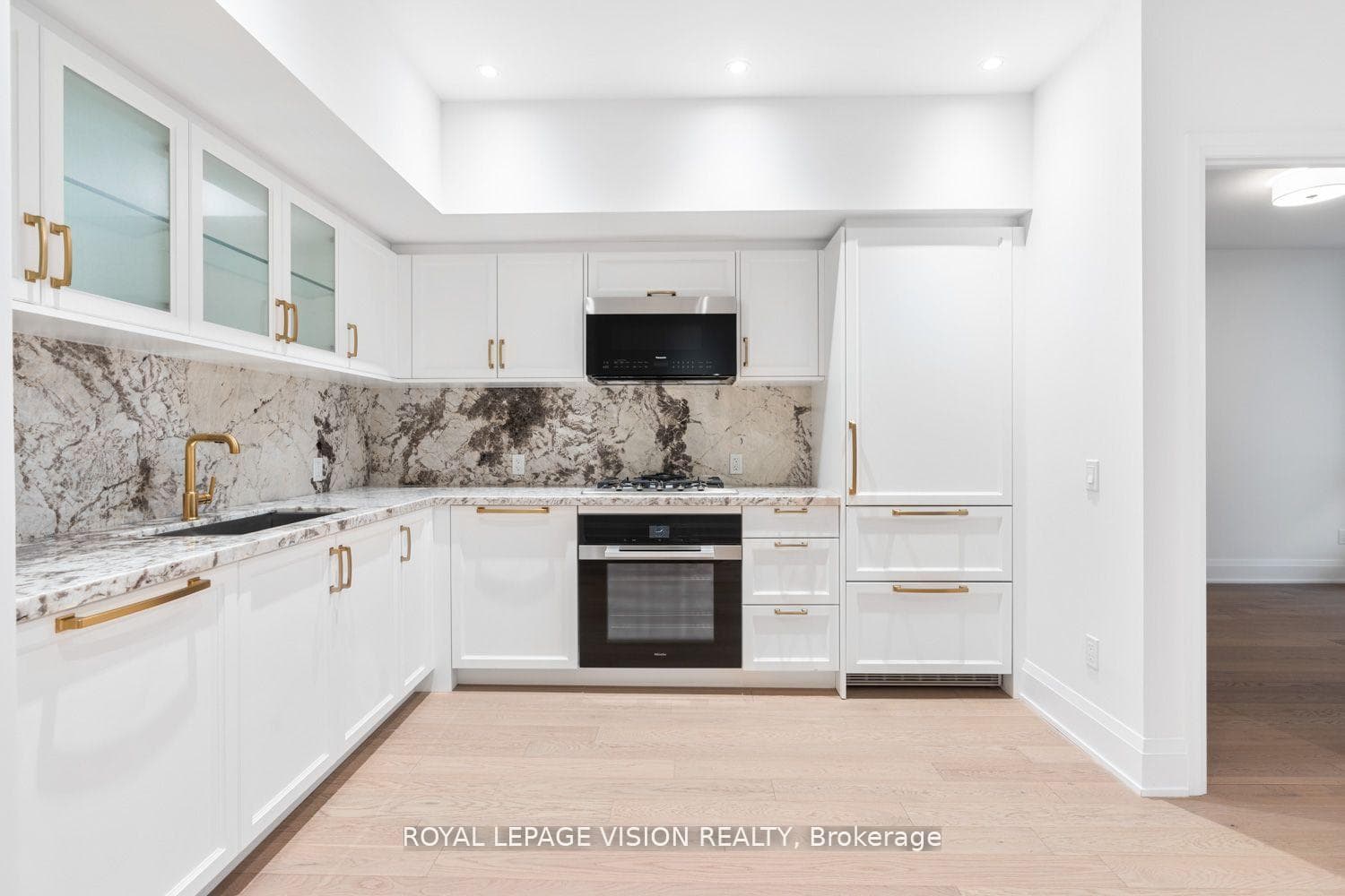 505 Glencairn Avenue Unit 222, Lawrence Park / Bedford Park, ON M6B 0B2 - Photo 1