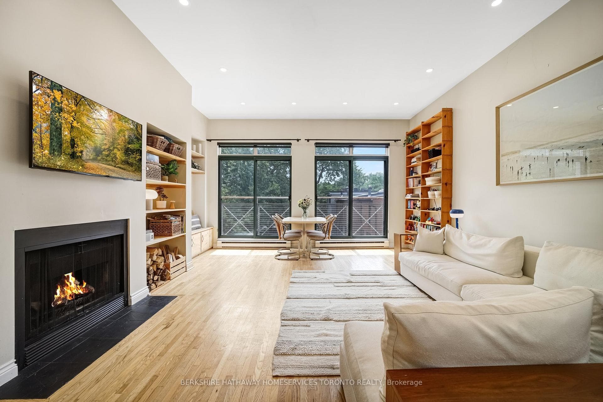 185 CARLTON Street Unit 4, Regent Park / Cabbagetown / St. James Town, ON M5A 2K7 - Photo 1