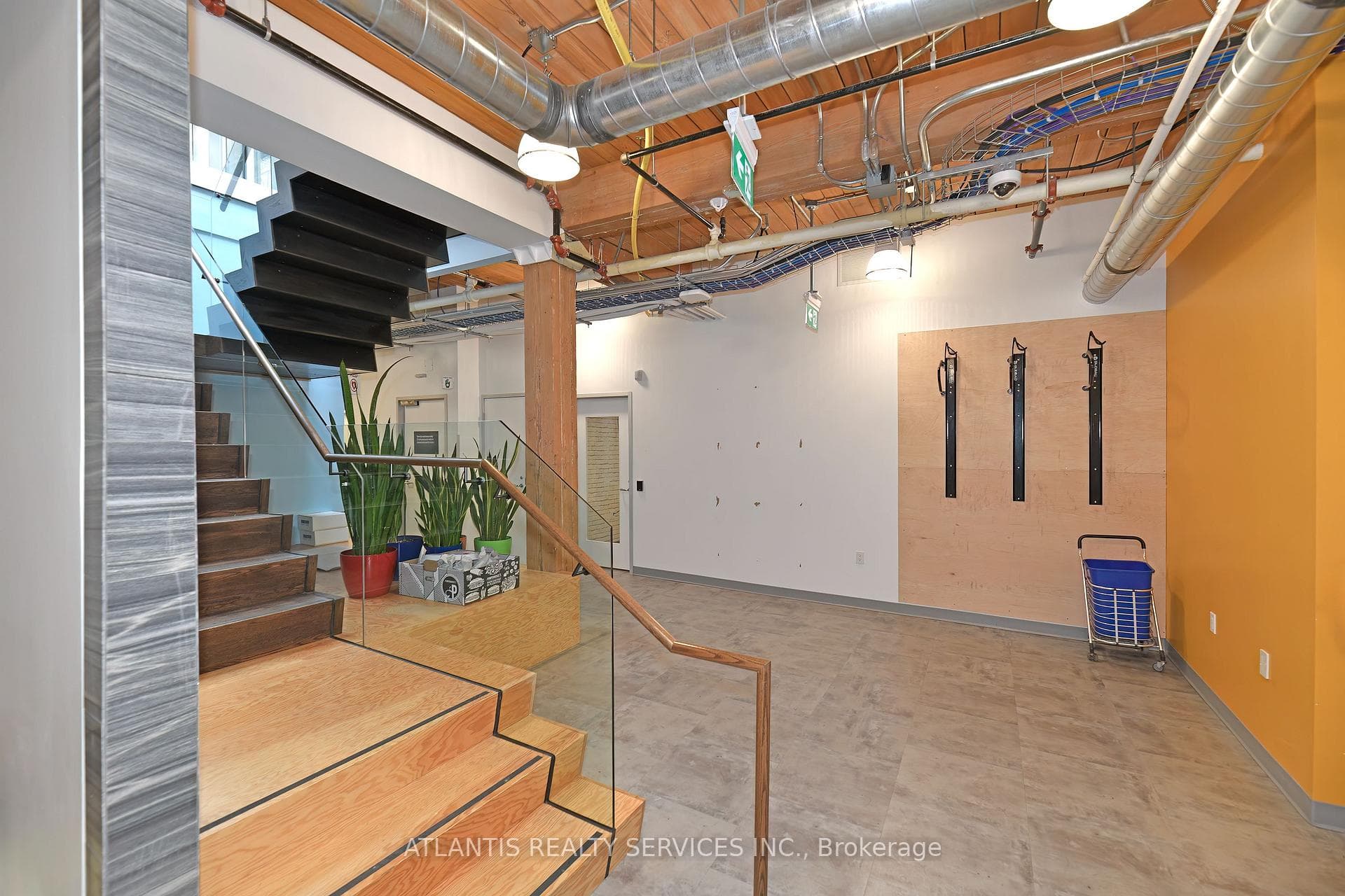 243 College Street Unit 400/500, Downtown Toronto / Waterfront, ON M5T 1R5 - Photo 1