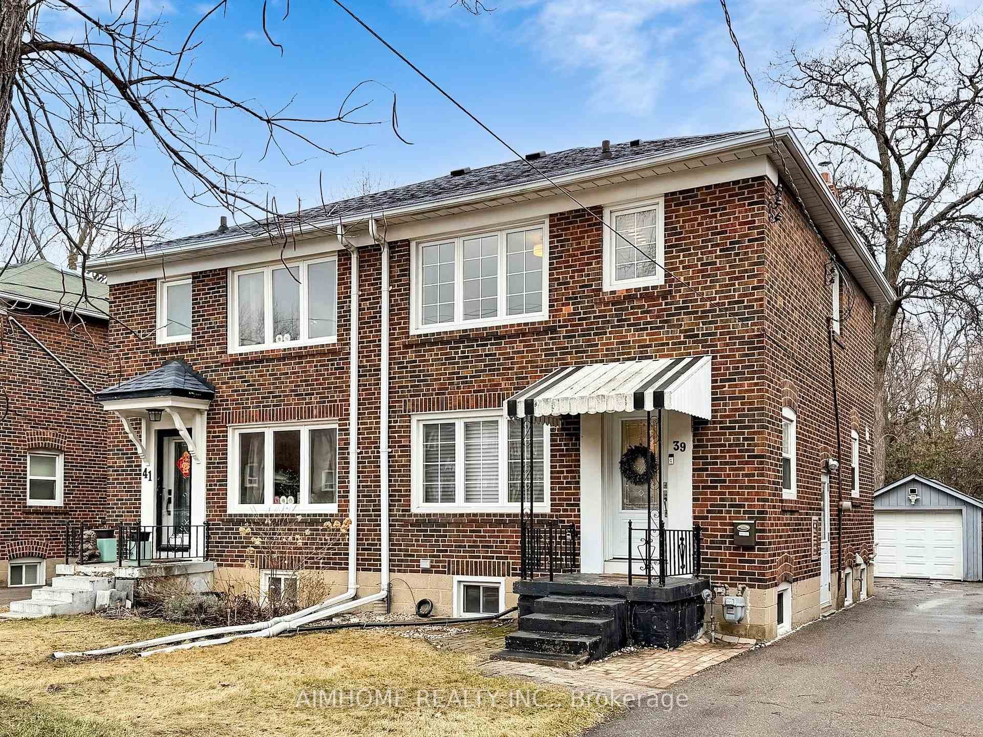 39 Brentcliffe Road, Flemingdon Park / Don Mills, ON M4G 3Y4 - Photo 1
