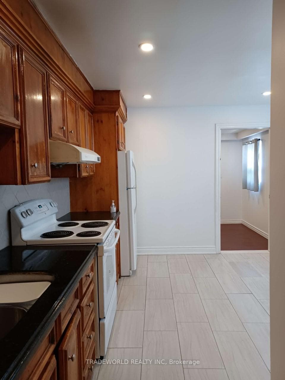 765 Gerrard Street Unit Main Fl, Riverdale / Leslieville, ON M4M 1Y5 - Photo 1