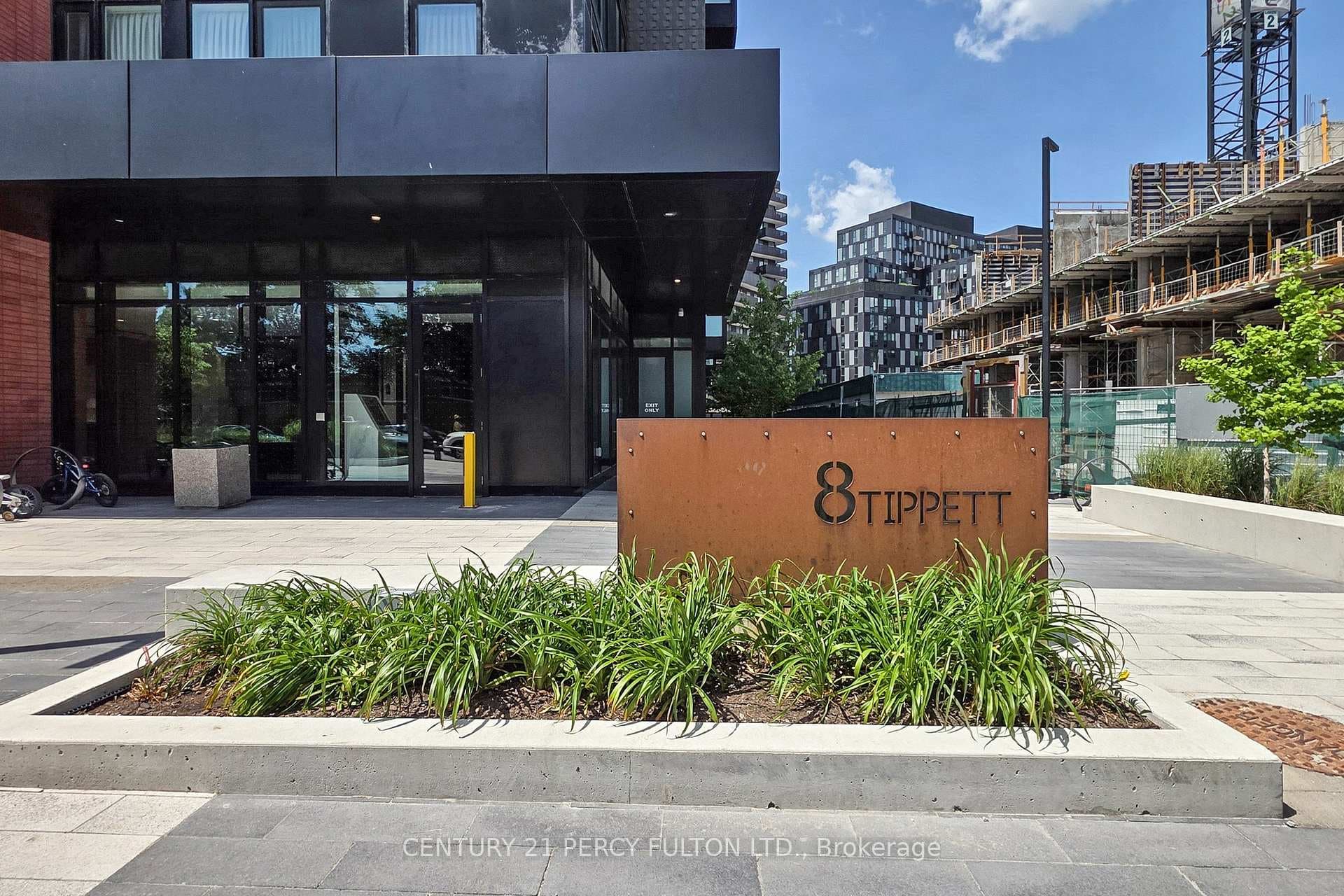 8 Tippett Road Unit 1305, North York (Bathurst Manor / Clanton Park), ON M3H 0E7 - Photo 1