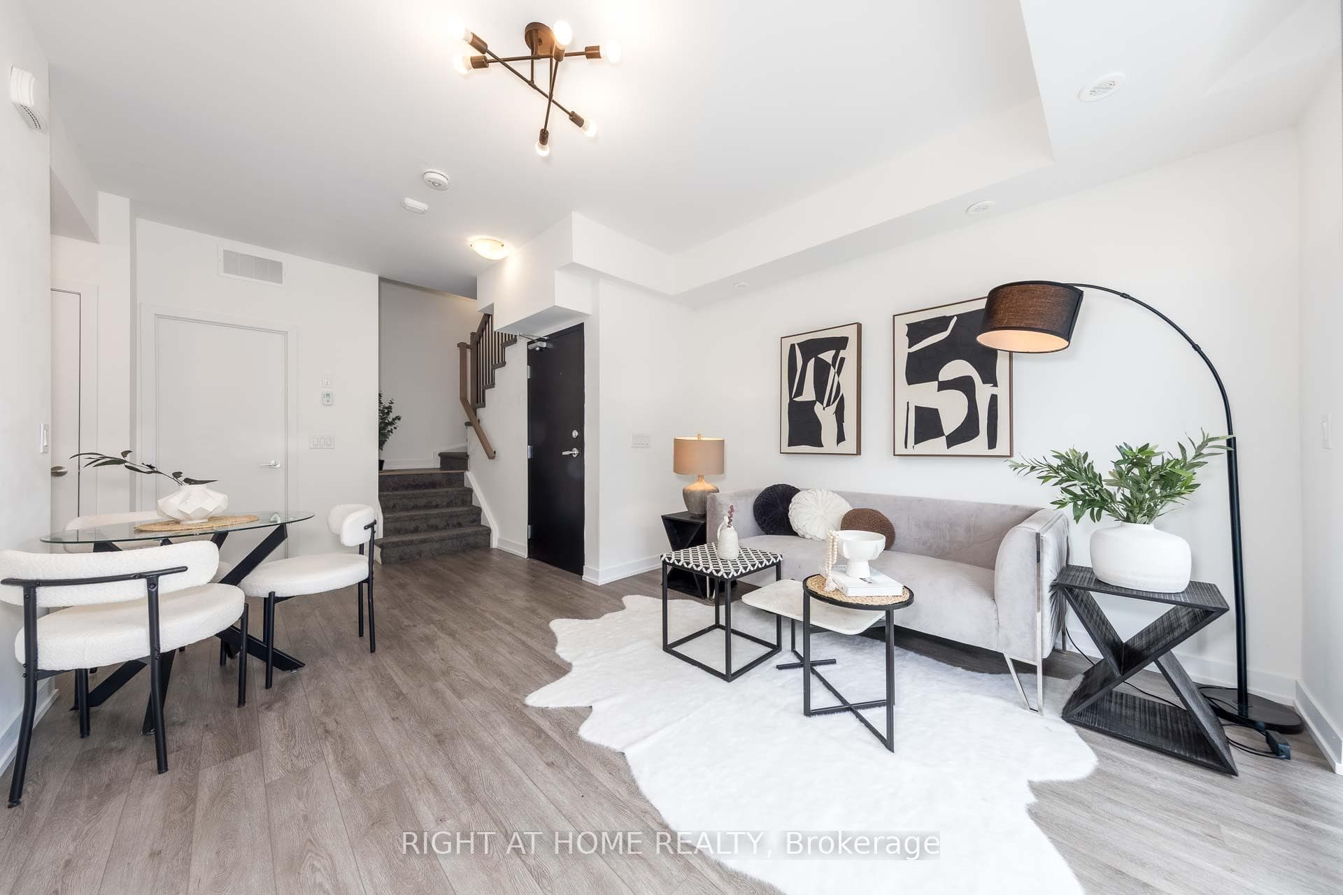871 Sheppard Avenue Unit 33, Toronto C06