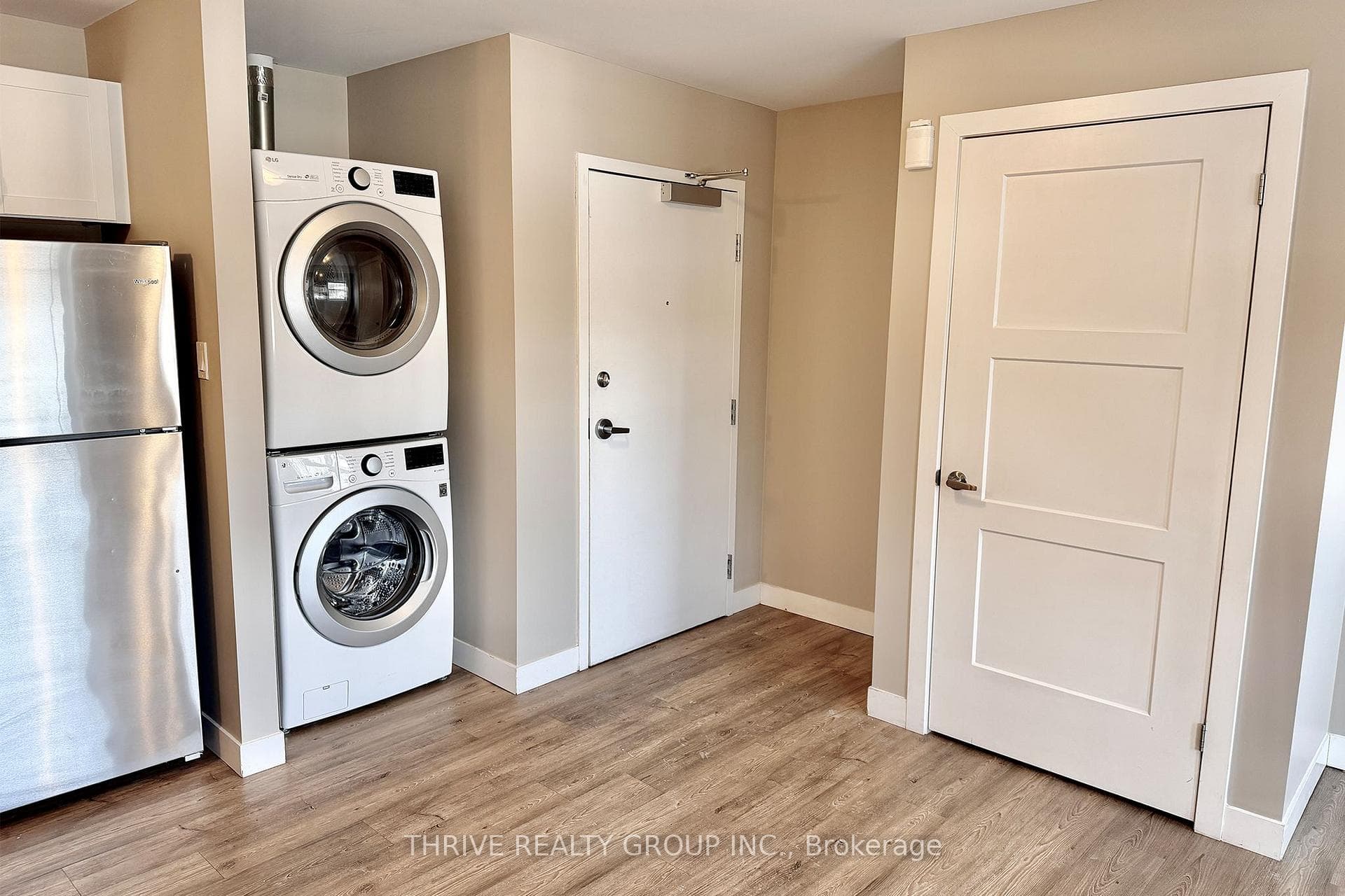 1277 Commissioners Road Unit 203, London South, ON N6K 1C9 - Photo 1