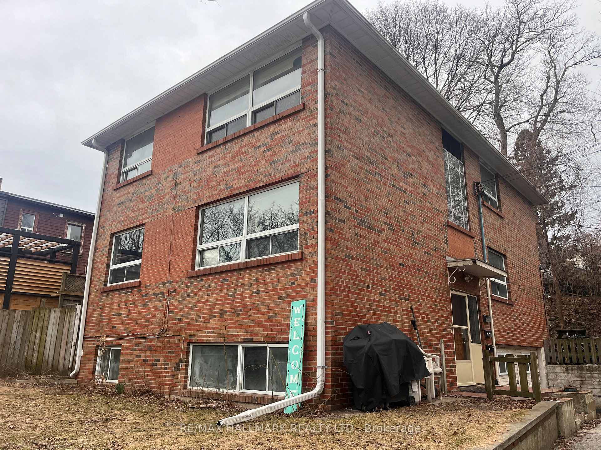 2 Bellhaven Road Unit 2, The Beaches / Upper Beaches, ON M4L 3J5 - Photo 1