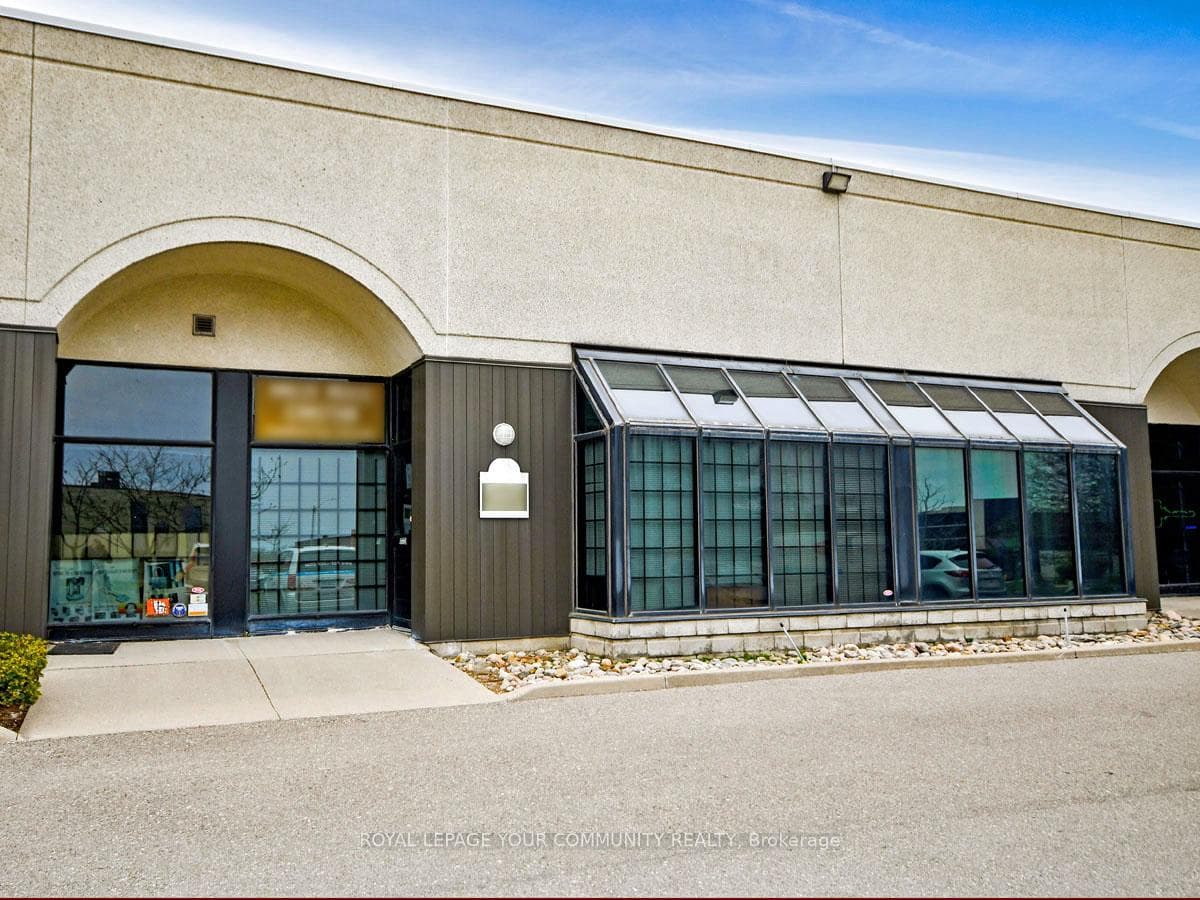 800 Petrolia Road Unit 3, Downsview / Black Creek, ON M3J 3K4 - Photo 1
