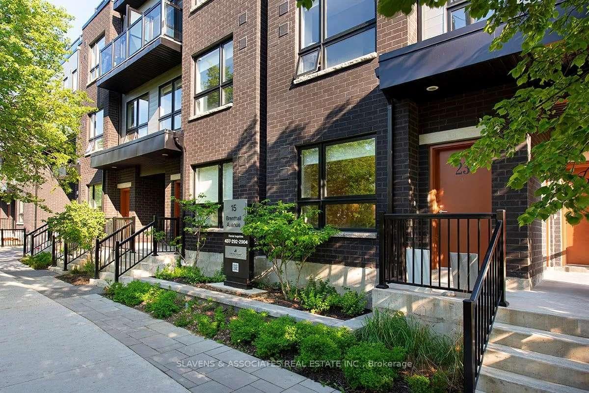 15 Brenthall Avenue Unit 18, Thornhill / Willowdale, ON M2R 1W1 - Photo 1