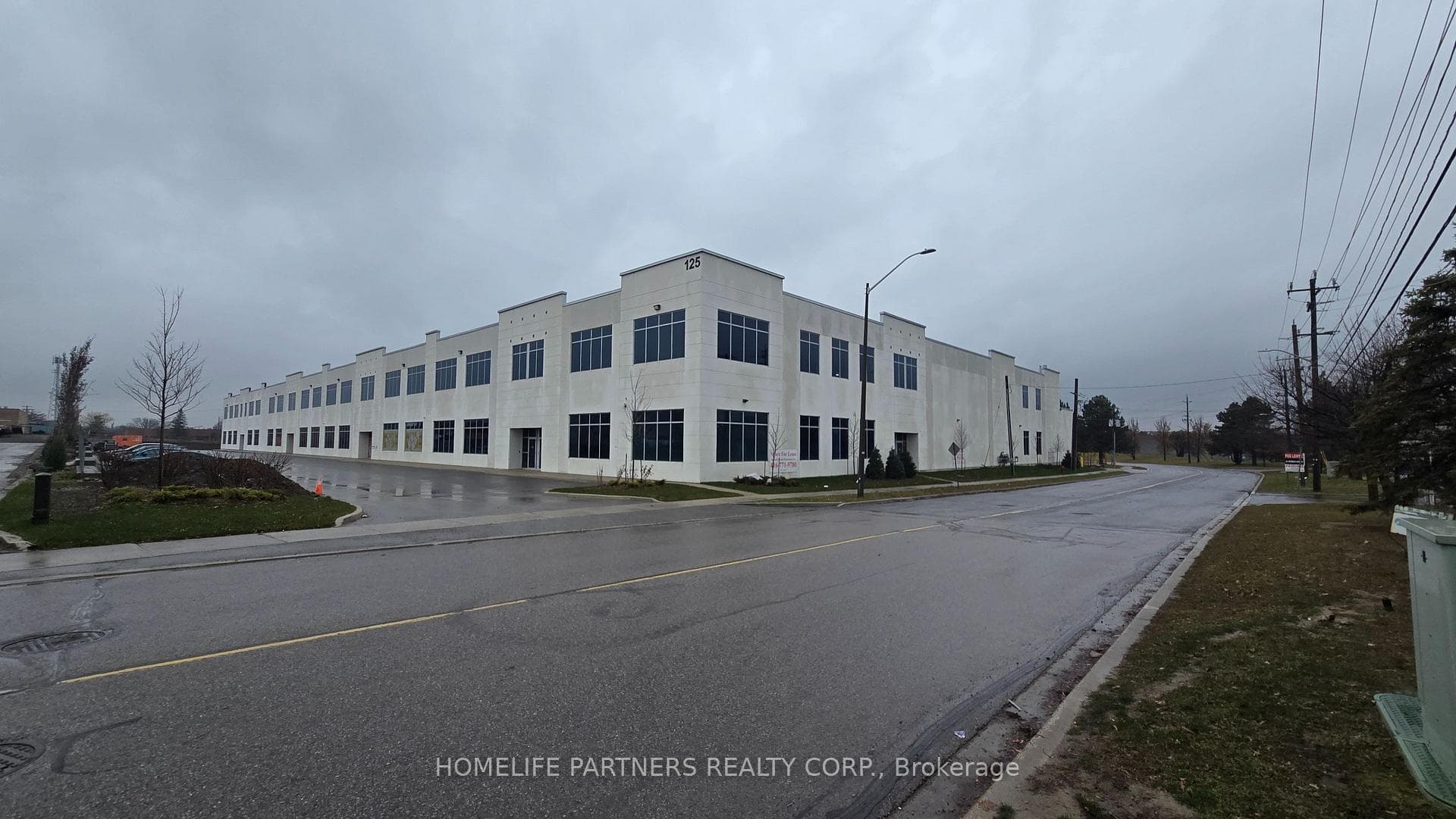 125 Engelhard Drive Unit 1, Aurora, ON L4G 3V1 - Photo 1