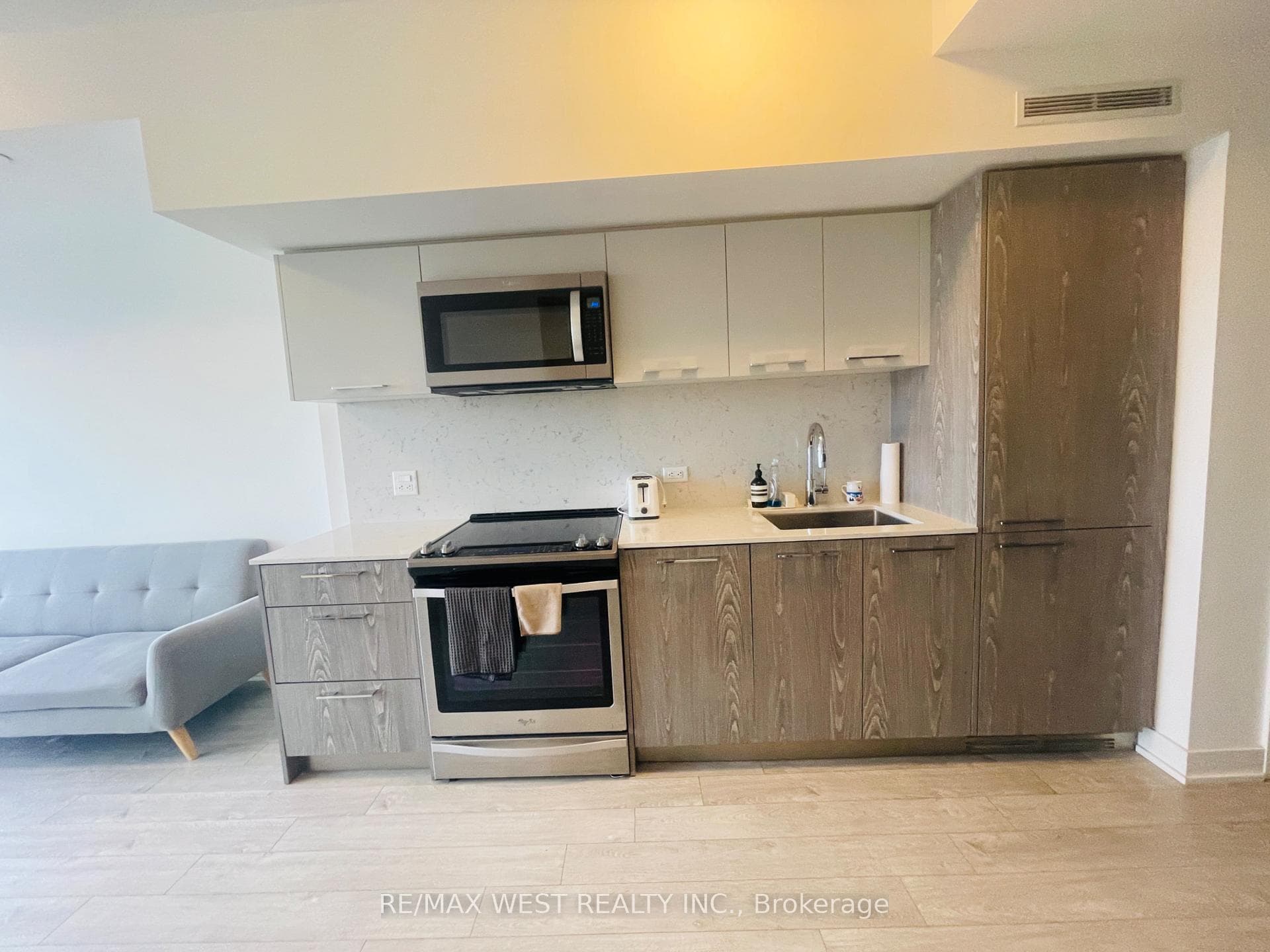 30 Baseball Place Unit 1122, Riverdale / Leslieville, ON M4M 0E8 - Photo 1