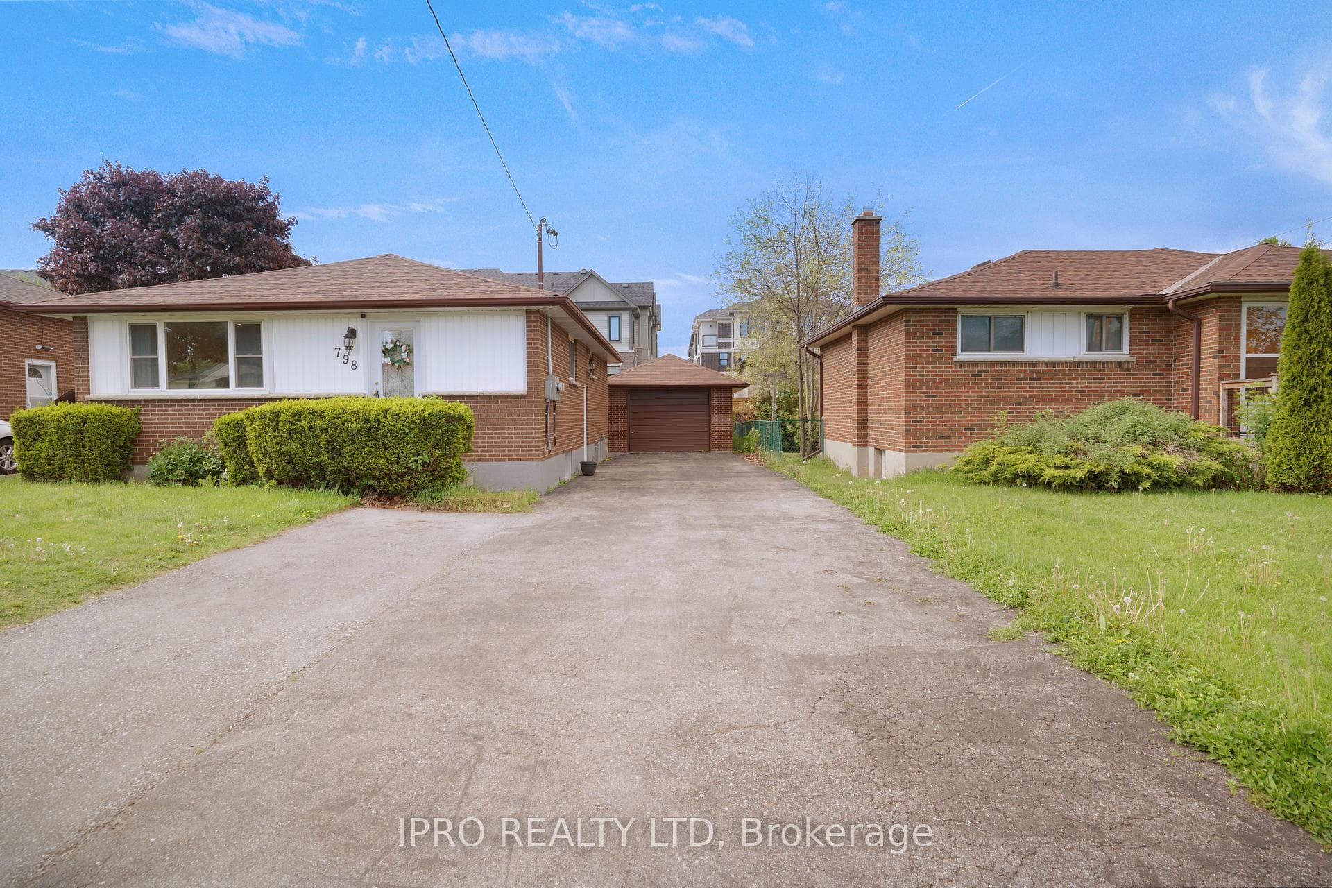 798 Olive Avenue, Oshawa