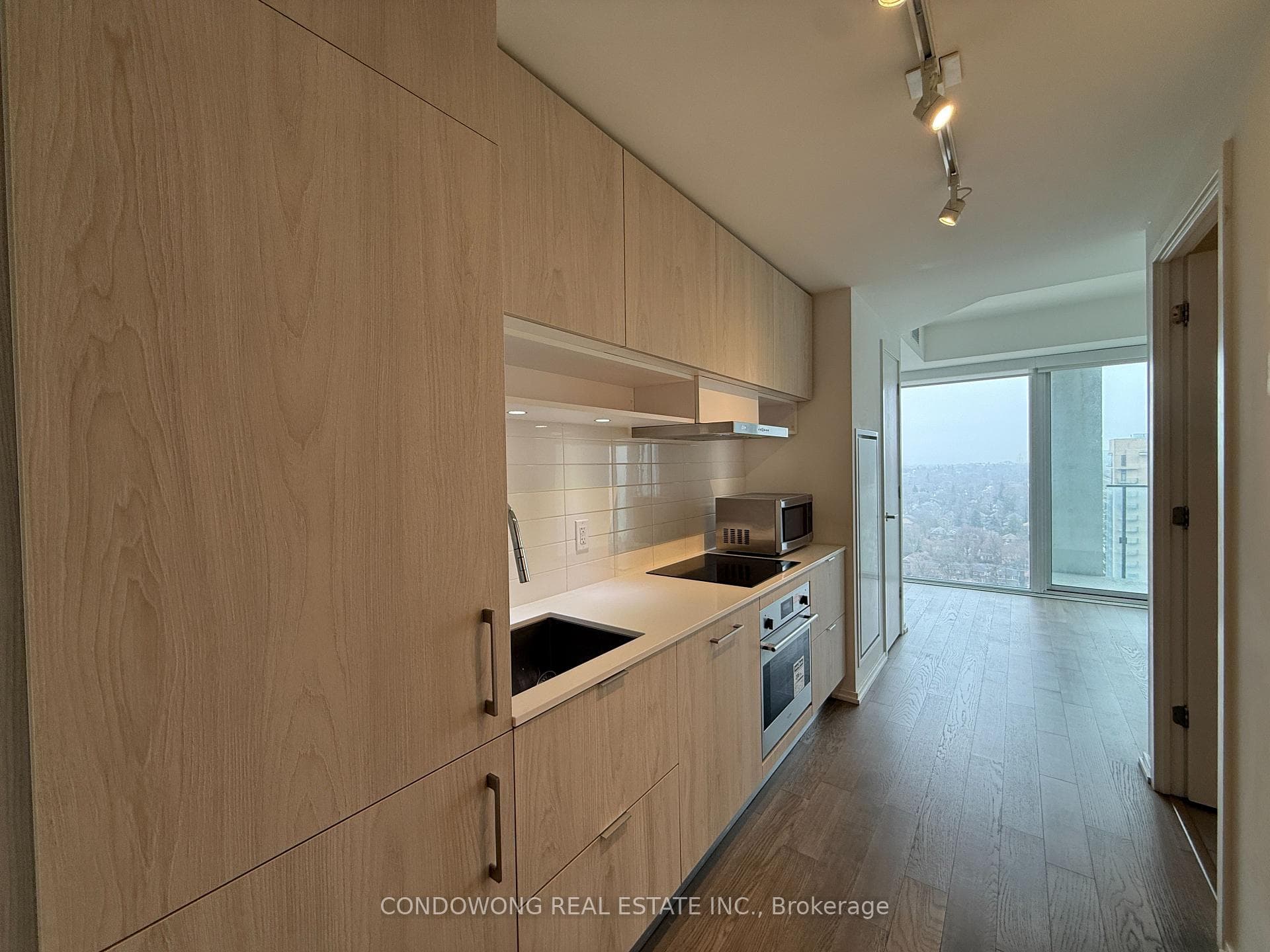 5 Soudan Avenue Unit 2112, Leaside / Davisville, ON M4S 0B1 - Photo 1