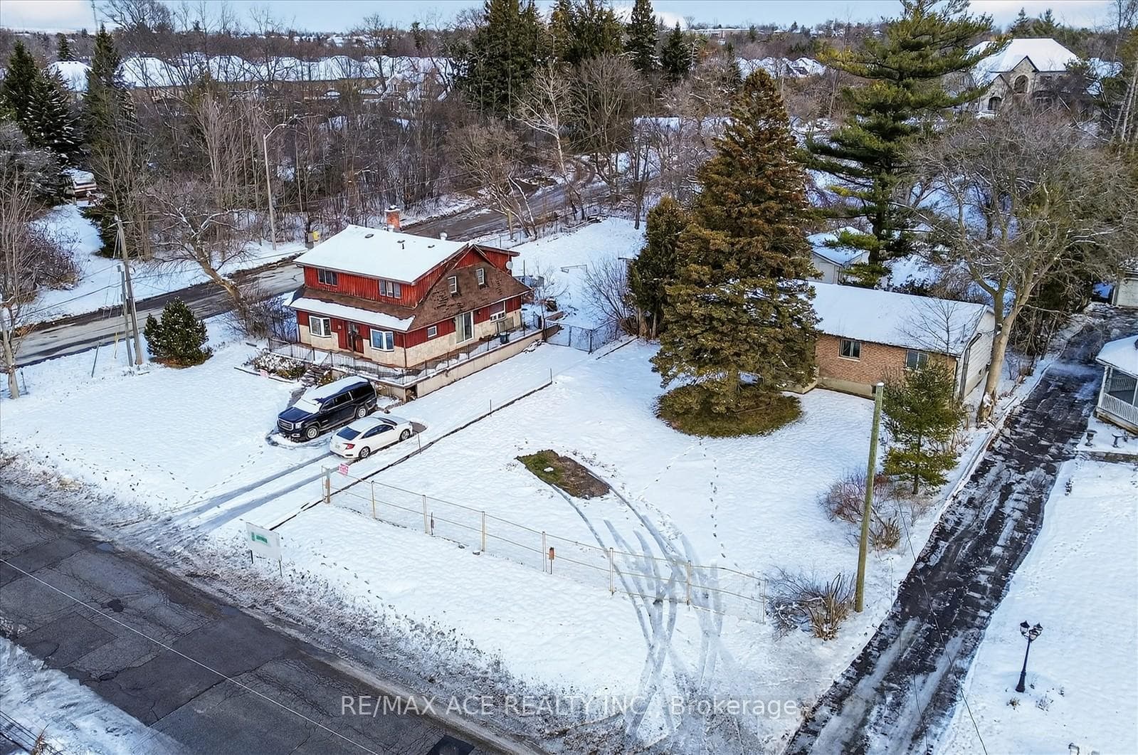 467 & 471 Rosebank Road, Pickering, ON L1W 2N3 - Photo 1