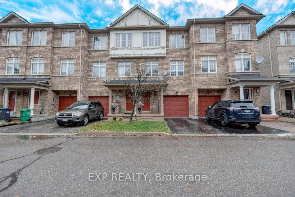 7035 Rexwood Road Unit 13, Mississauga, ON L4T 4M6 - Photo 1