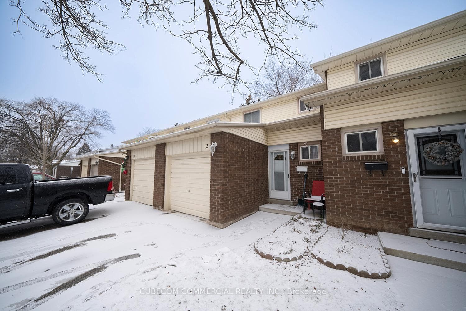 100 Quigley Road Unit 13, Hamilton, ON L8K 6J1 - Photo 1