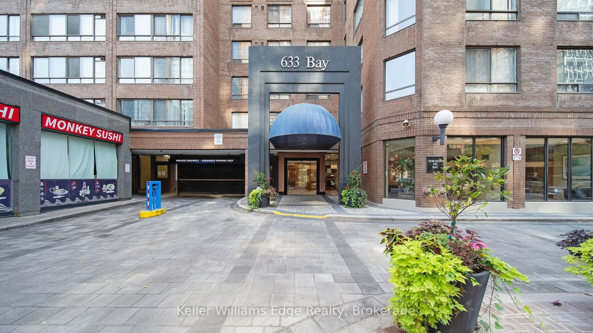 633 Bay Street Unit 2408, Downtown Toronto / Waterfront, ON M5G 2G4 - Photo 1