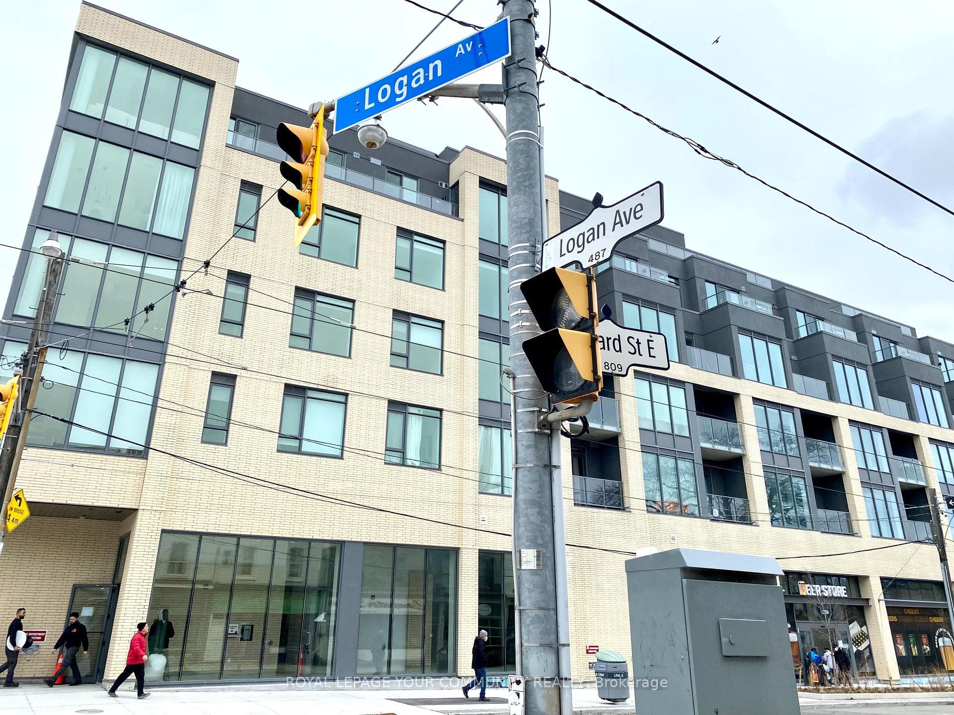 495 Logan Avenue Unit 401, Riverdale / Leslieville, ON M4K 0A5 - Photo 1